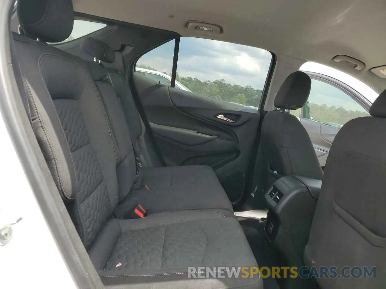 11 Фотография поврежденного автомобиля 2GNAXKEV4L6181221 CHEVROLET EQUINOX 2020