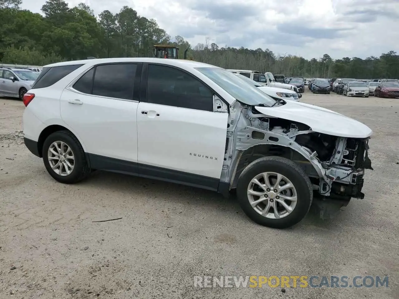 4 Фотография поврежденного автомобиля 2GNAXKEV4L6181221 CHEVROLET EQUINOX 2020