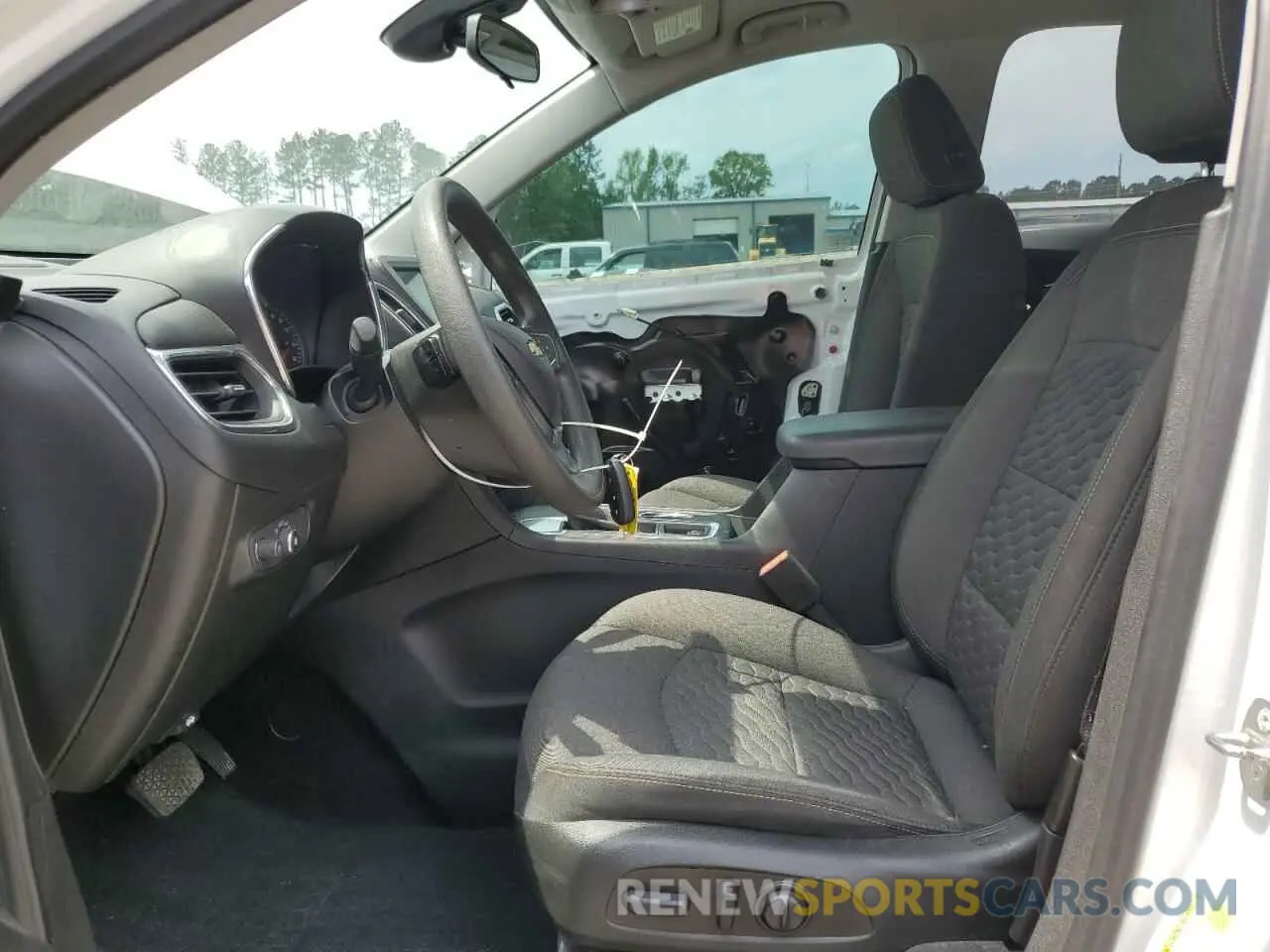 7 Фотография поврежденного автомобиля 2GNAXKEV4L6181221 CHEVROLET EQUINOX 2020