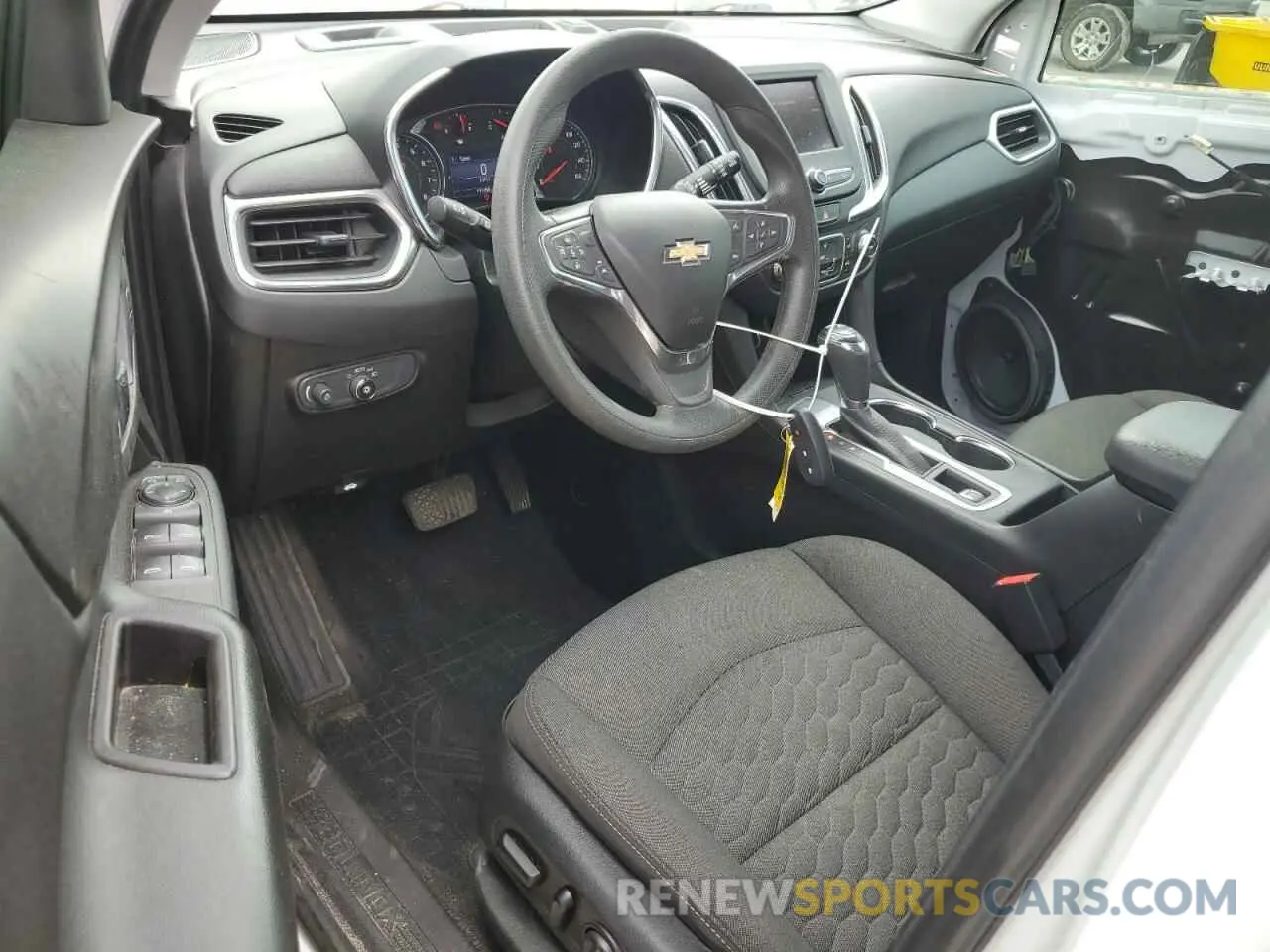 8 Фотография поврежденного автомобиля 2GNAXKEV4L6181221 CHEVROLET EQUINOX 2020
