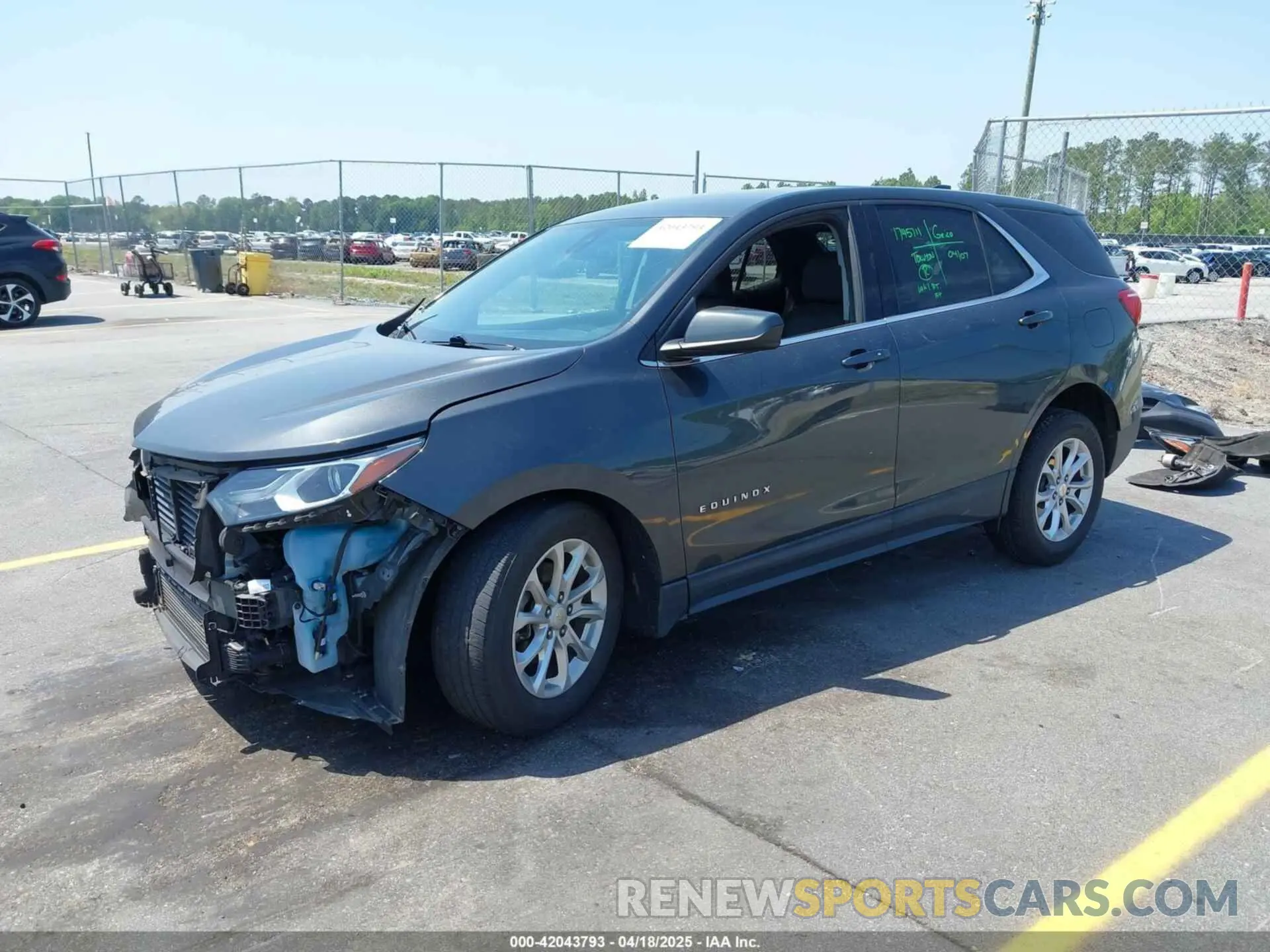 2 Фотография поврежденного автомобиля 2GNAXKEV4L6222950 CHEVROLET EQUINOX 2020