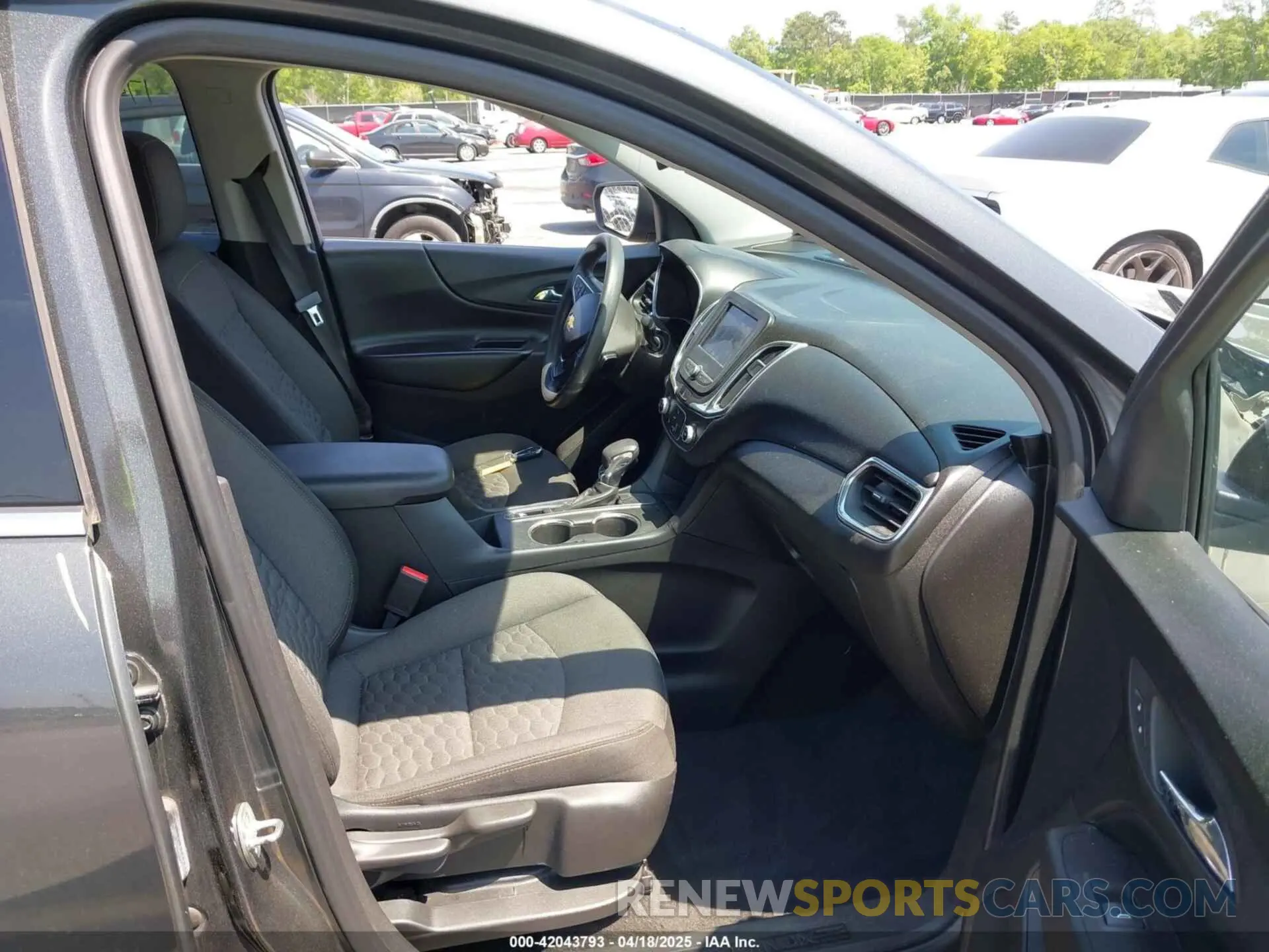 5 Фотография поврежденного автомобиля 2GNAXKEV4L6222950 CHEVROLET EQUINOX 2020