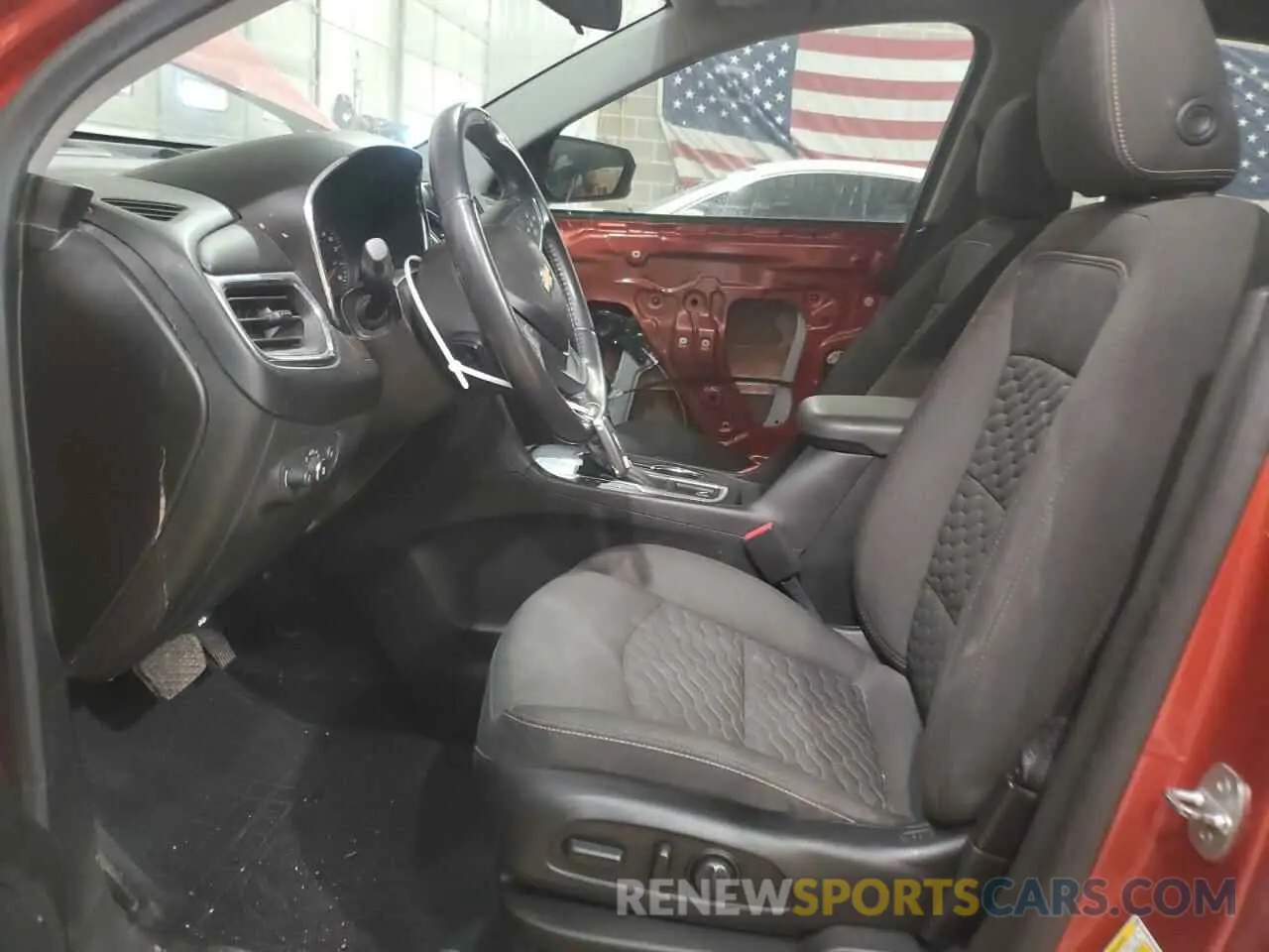 7 Photograph of a damaged car 2GNAXKEV5L6115664 CHEVROLET EQUINOX 2020