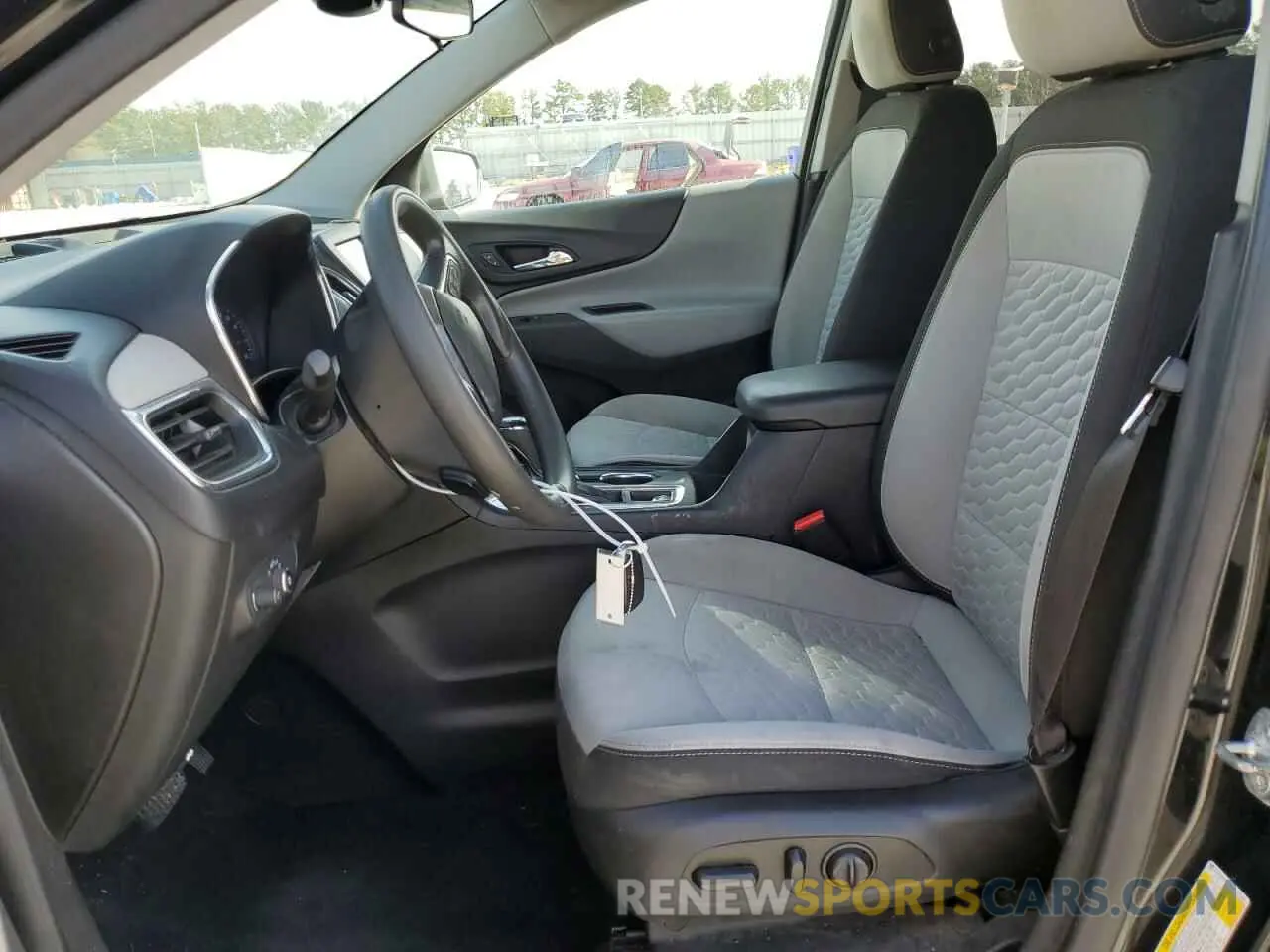 7 Photograph of a damaged car 2GNAXKEV5L6227249 CHEVROLET EQUINOX 2020