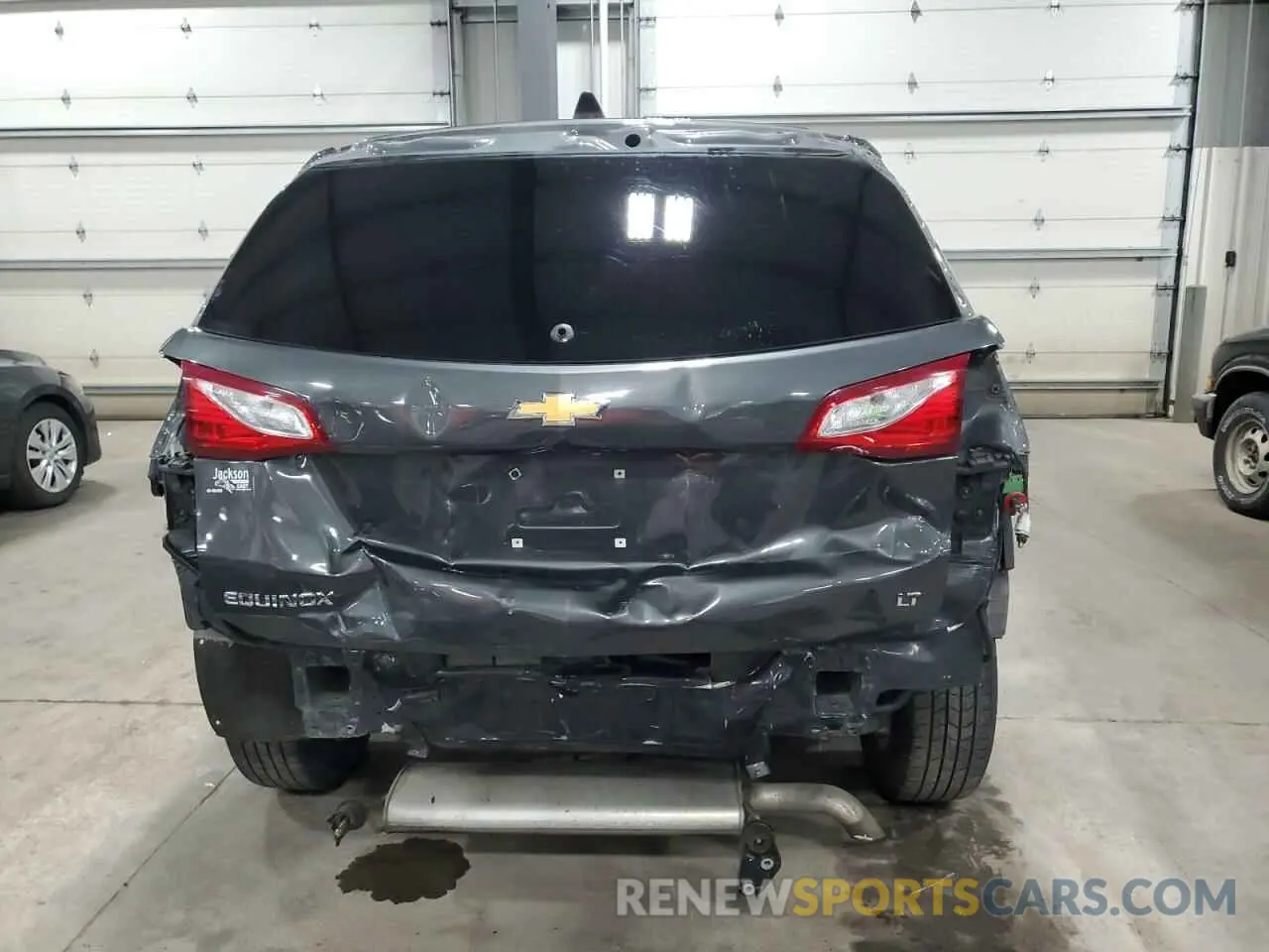 6 Photograph of a damaged car 2GNAXKEV5L6233522 CHEVROLET EQUINOX 2020