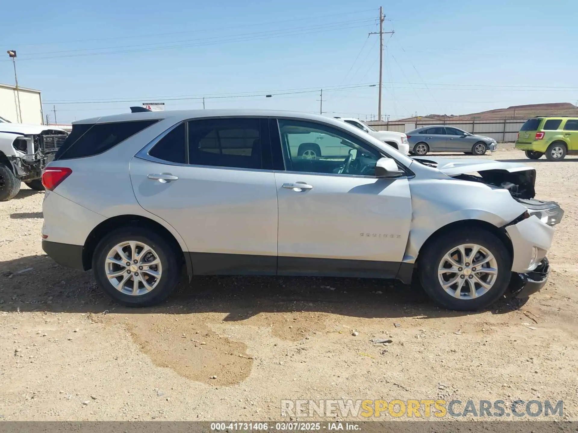 13 Photograph of a damaged car 2GNAXKEV5L6235688 CHEVROLET EQUINOX 2020