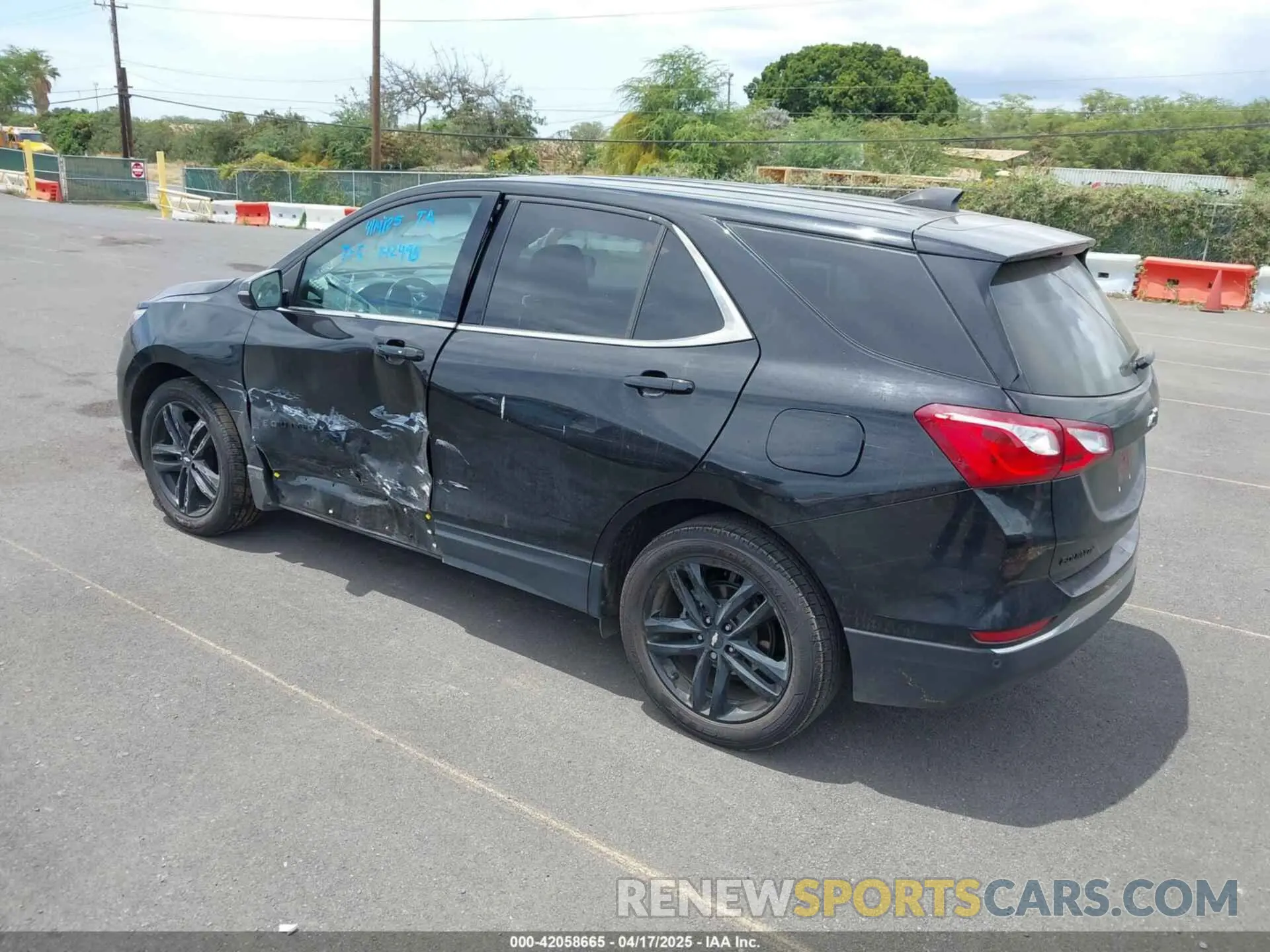 3 Фотография поврежденного автомобиля 2GNAXKEV5L6248537 CHEVROLET EQUINOX 2020