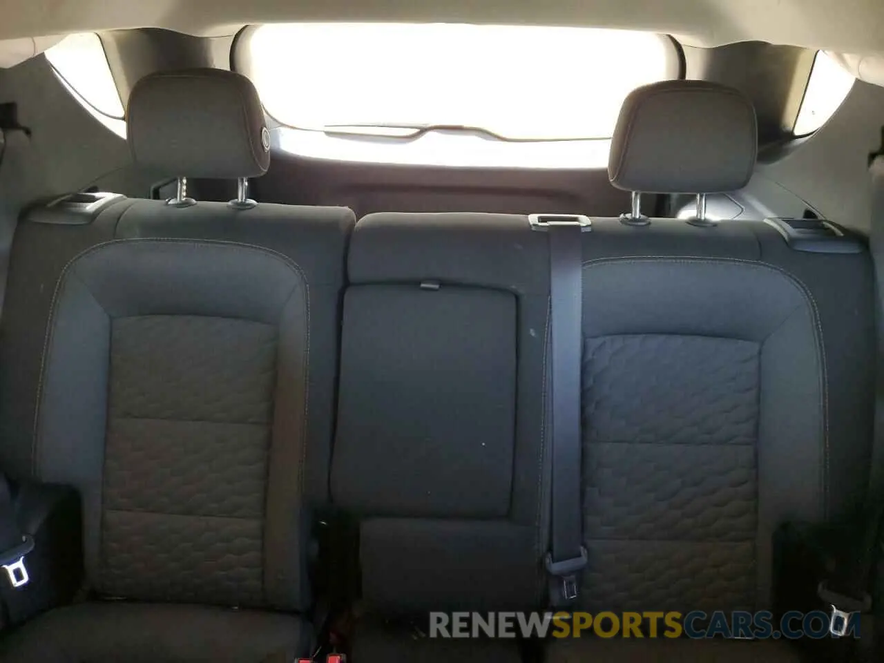 10 Photograph of a damaged car 2GNAXKEV5L6276869 CHEVROLET EQUINOX 2020
