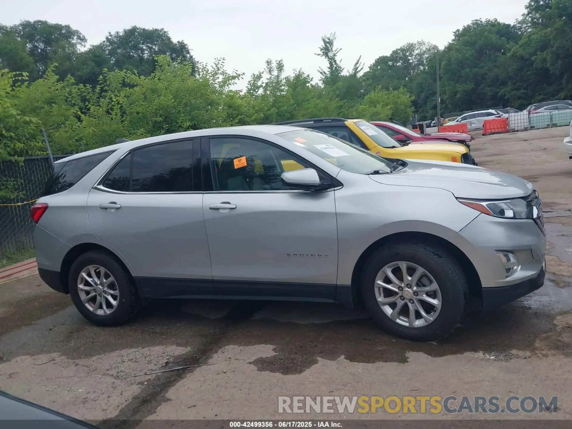 13 Photograph of a damaged car 2GNAXKEV6L6161116 CHEVROLET EQUINOX 2020