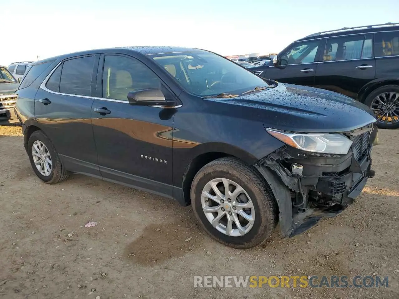 4 Фотография поврежденного автомобиля 2GNAXKEV6L6171015 CHEVROLET EQUINOX 2020