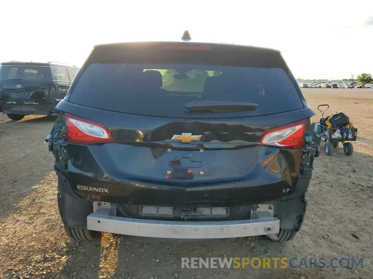 6 Фотография поврежденного автомобиля 2GNAXKEV6L6171015 CHEVROLET EQUINOX 2020