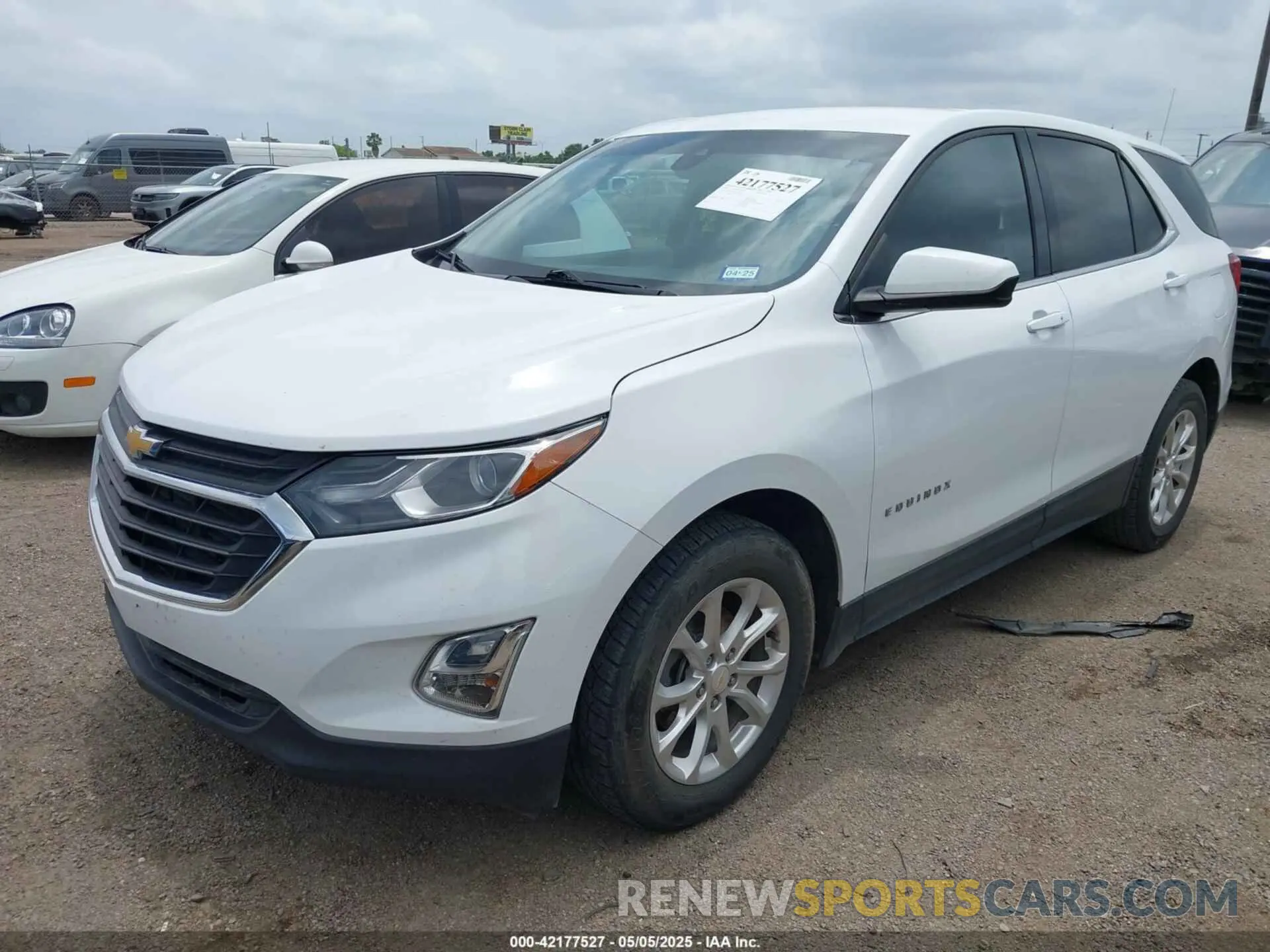 2 Photograph of a damaged car 2GNAXKEV6L6181883 CHEVROLET EQUINOX 2020