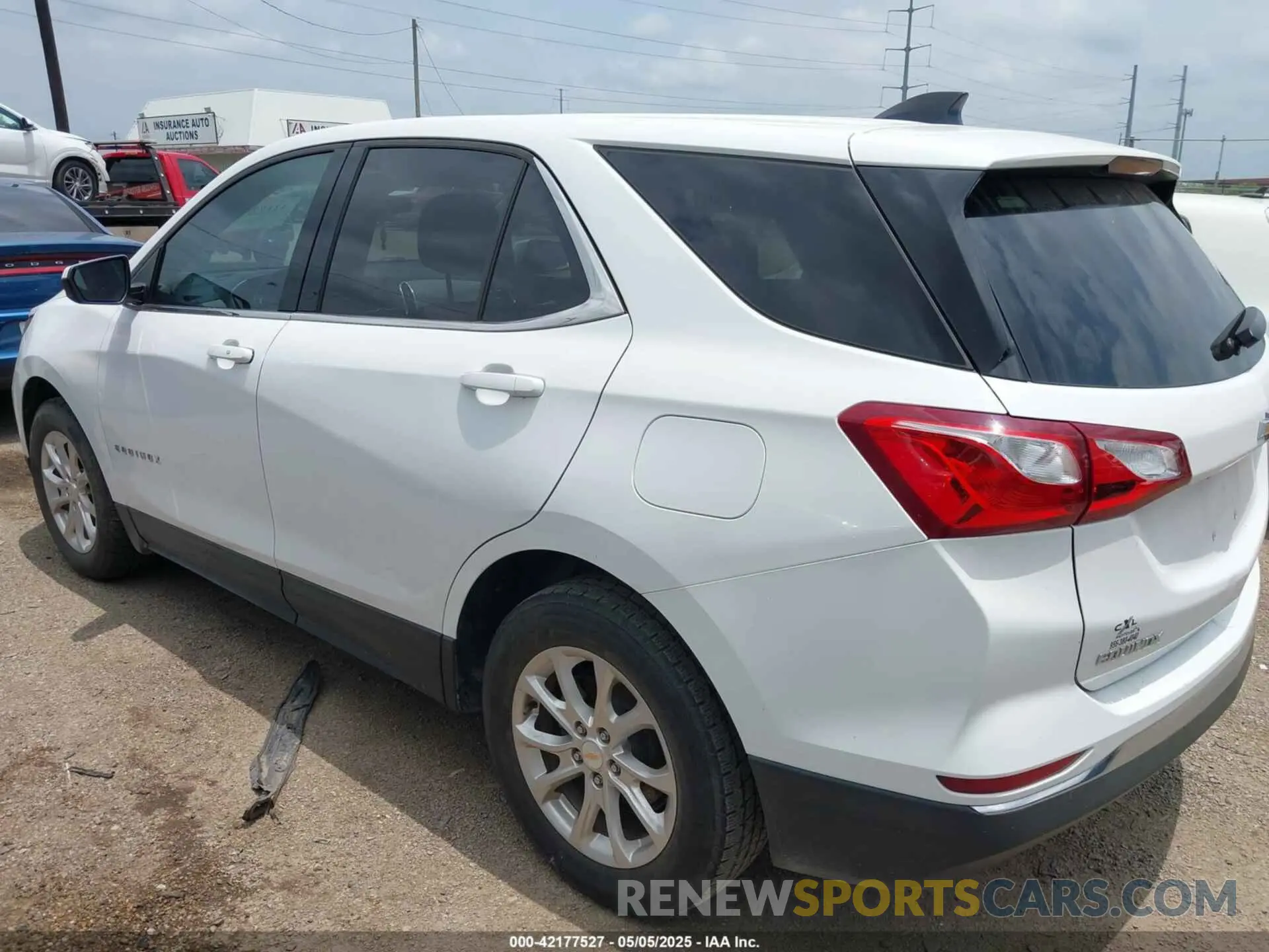 3 Photograph of a damaged car 2GNAXKEV6L6181883 CHEVROLET EQUINOX 2020