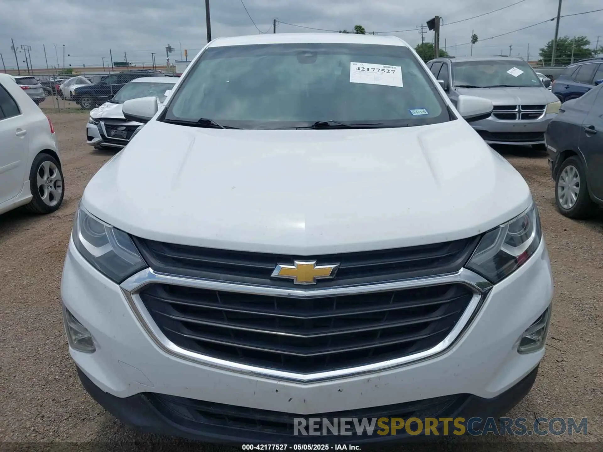 6 Photograph of a damaged car 2GNAXKEV6L6181883 CHEVROLET EQUINOX 2020