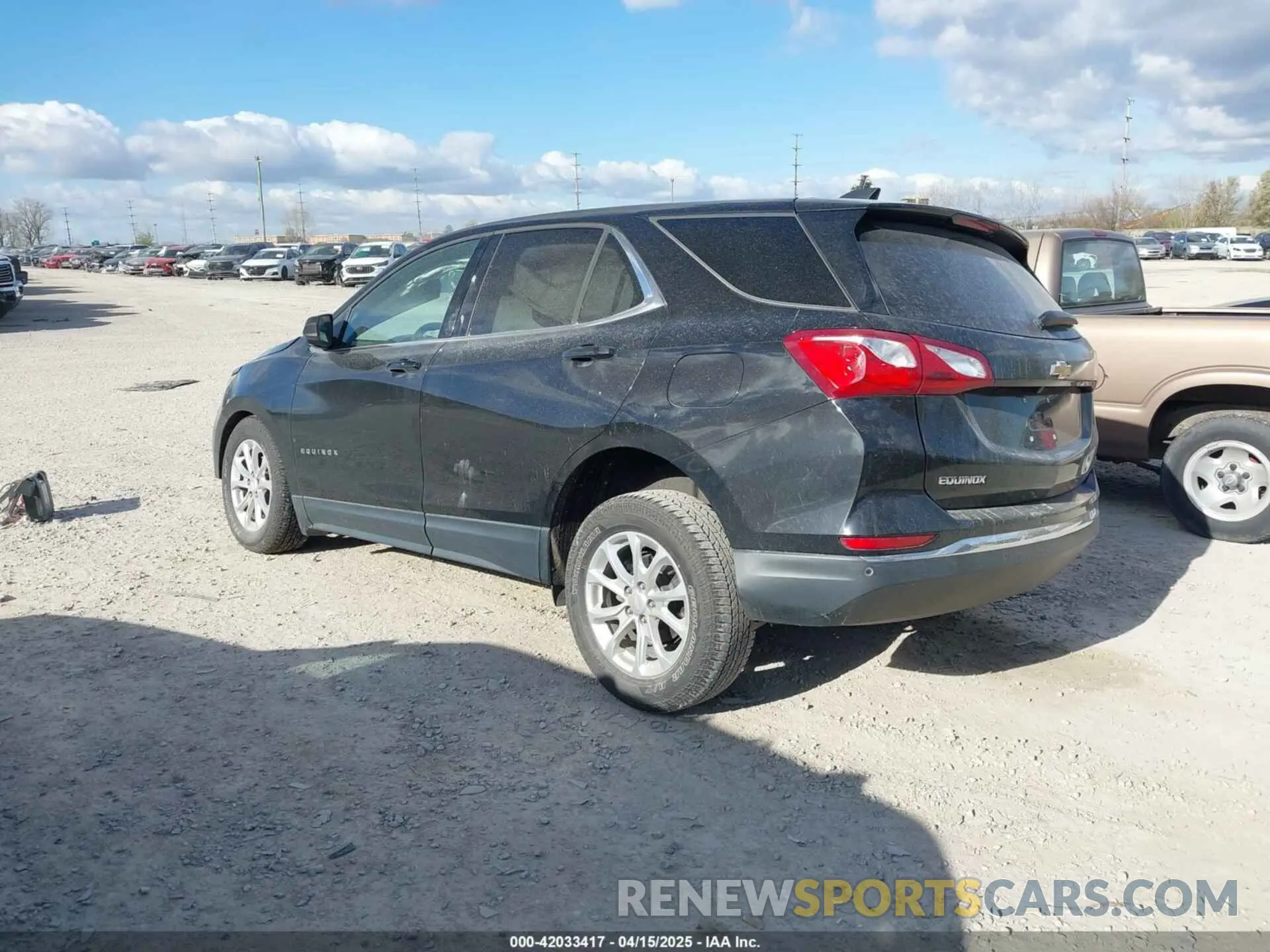 3 Фотография поврежденного автомобиля 2GNAXKEV6L6197615 CHEVROLET EQUINOX 2020