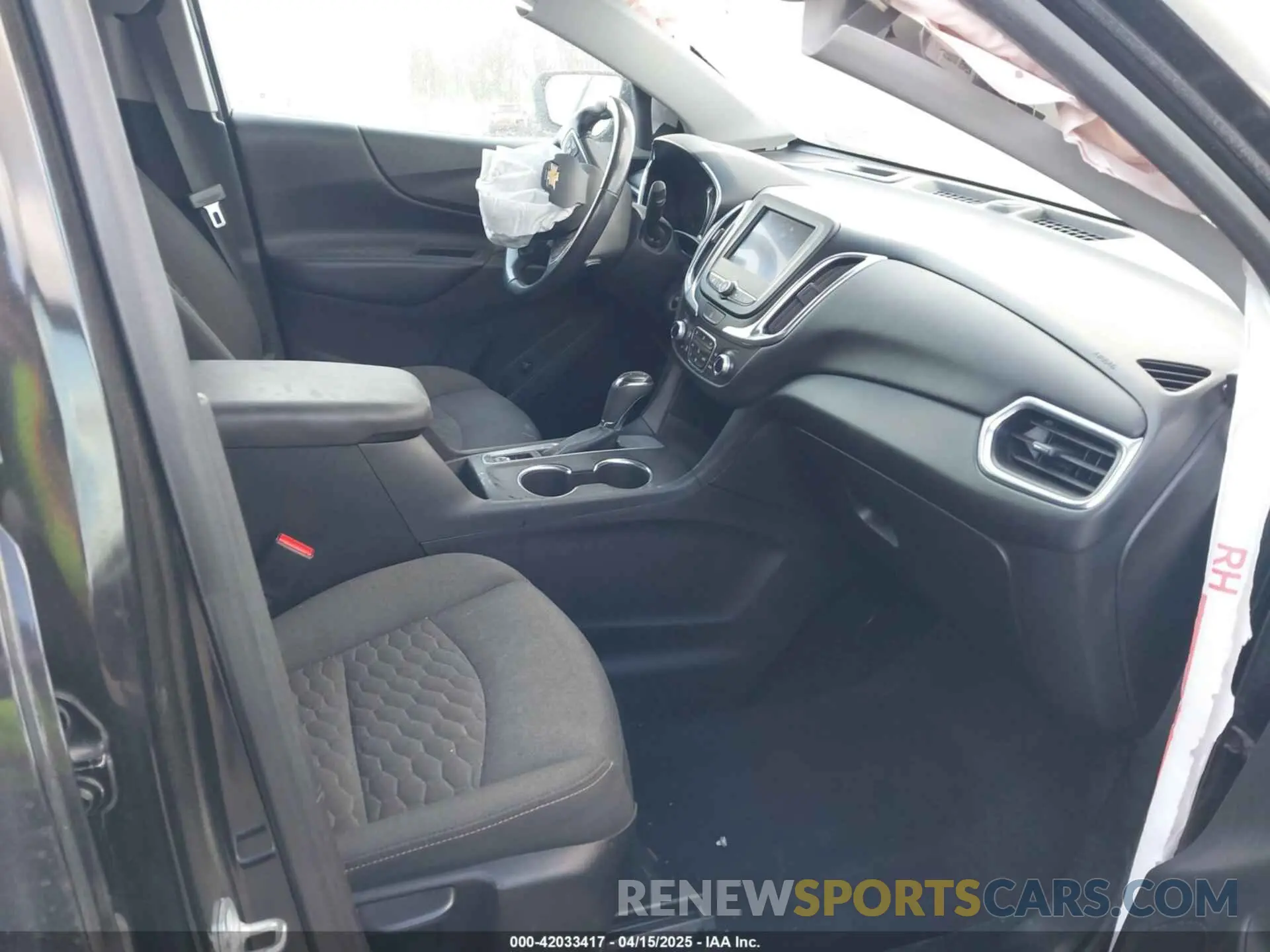 5 Фотография поврежденного автомобиля 2GNAXKEV6L6197615 CHEVROLET EQUINOX 2020