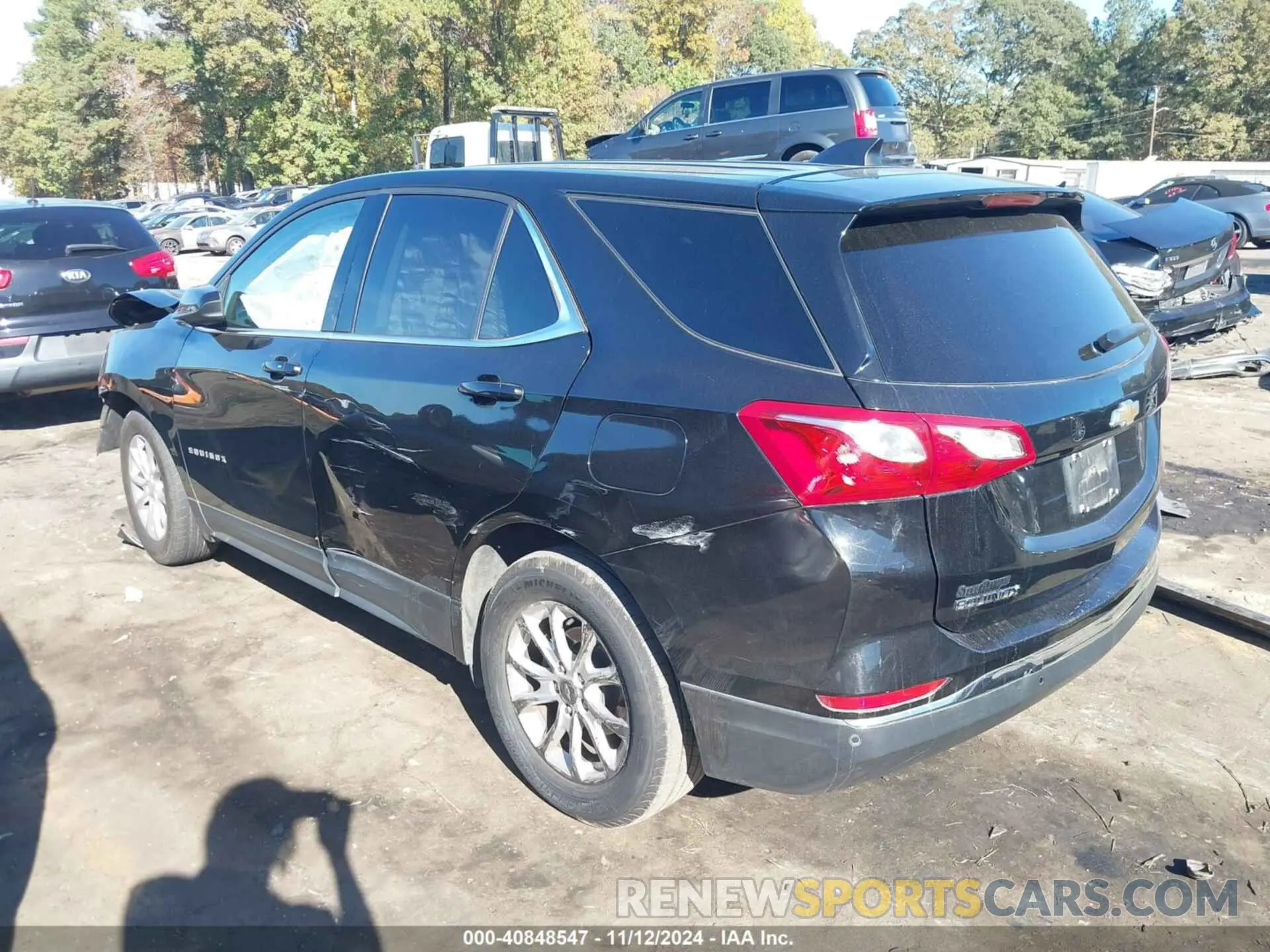 3 Photograph of a damaged car 2GNAXKEV7L6136709 CHEVROLET EQUINOX 2020