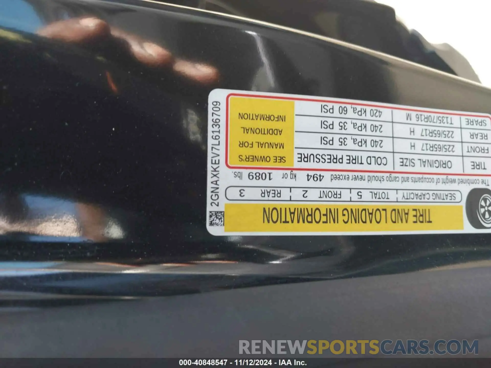 9 Photograph of a damaged car 2GNAXKEV7L6136709 CHEVROLET EQUINOX 2020
