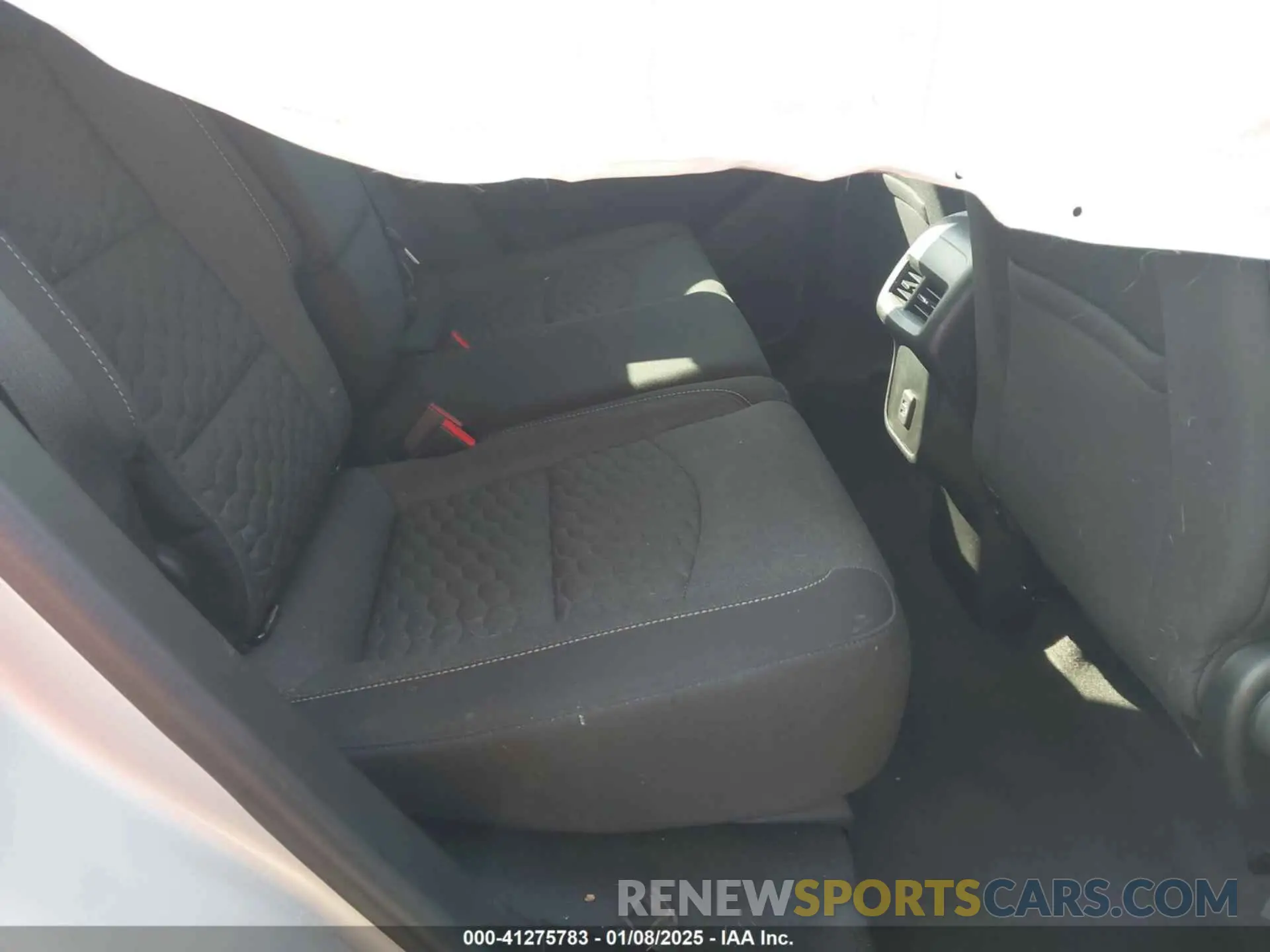 8 Фотография поврежденного автомобиля 2GNAXKEV7L6144454 CHEVROLET EQUINOX 2020