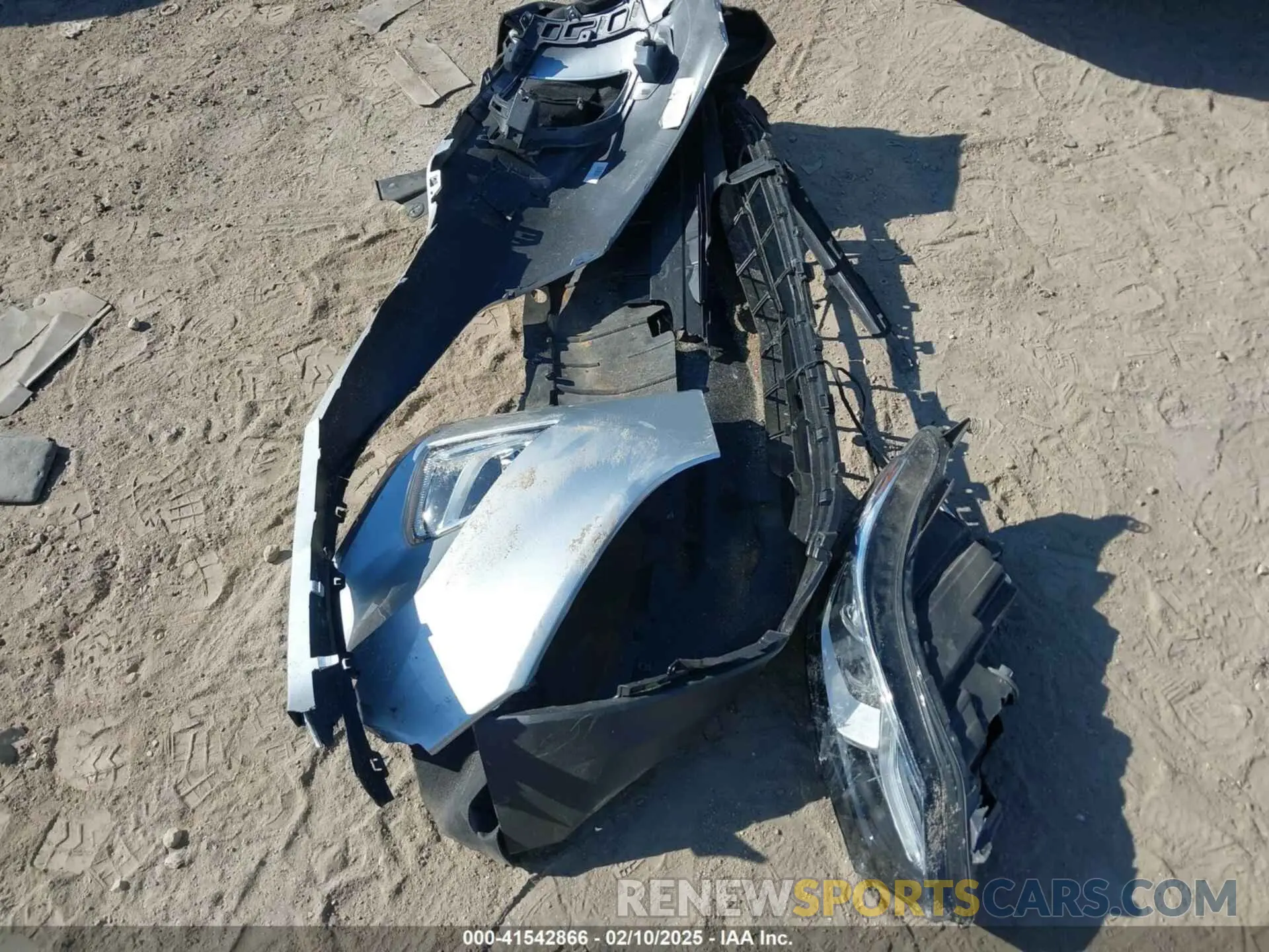 12 Photograph of a damaged car 2GNAXKEV7L6145717 CHEVROLET EQUINOX 2020