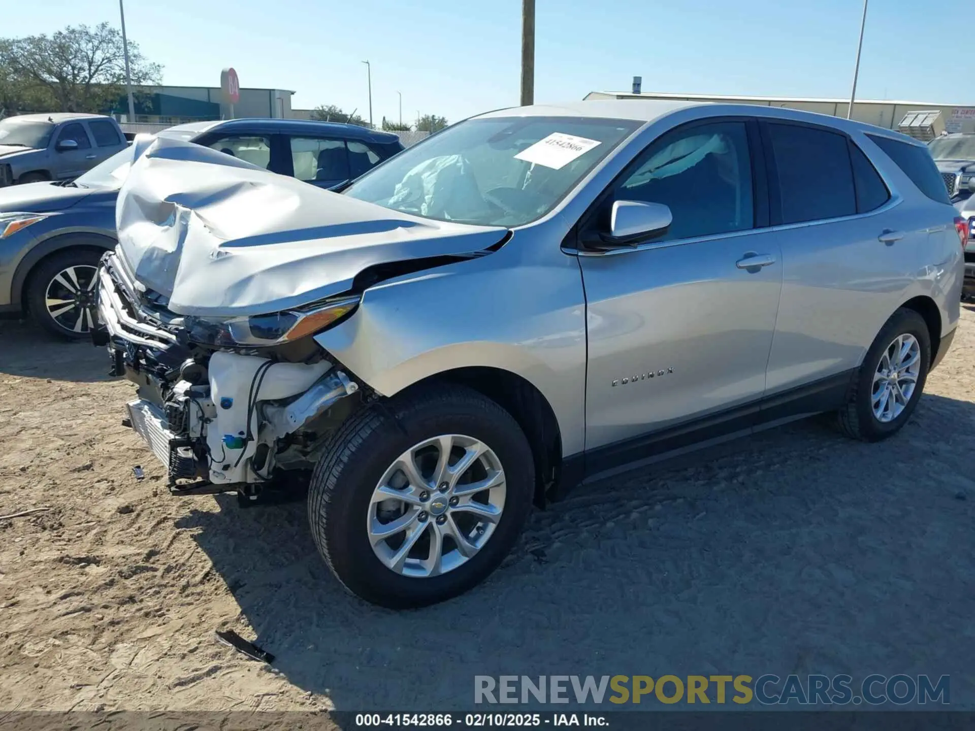 2 Photograph of a damaged car 2GNAXKEV7L6145717 CHEVROLET EQUINOX 2020