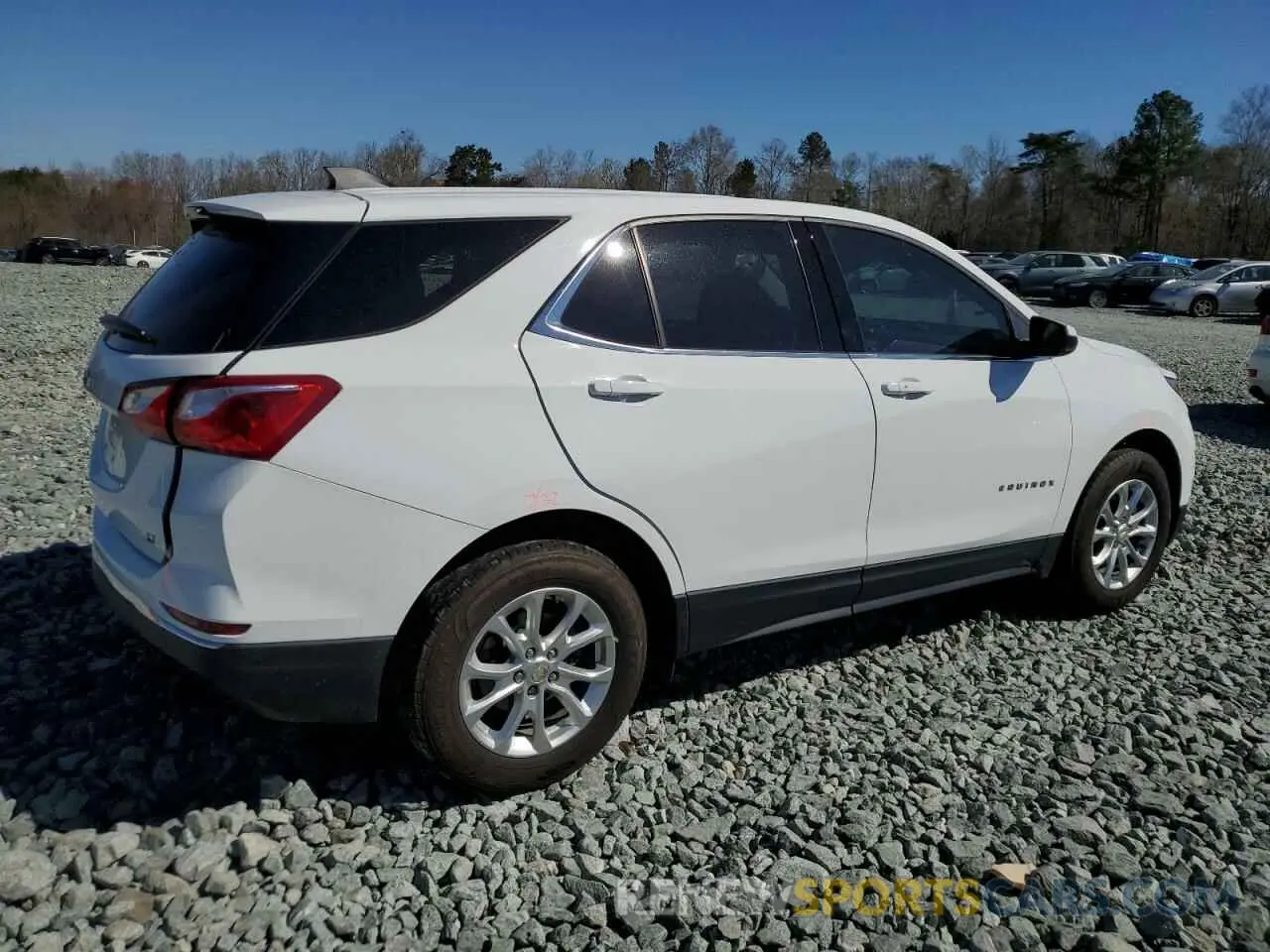 3 Фотография поврежденного автомобиля 2GNAXKEV7L6200747 CHEVROLET EQUINOX 2020
