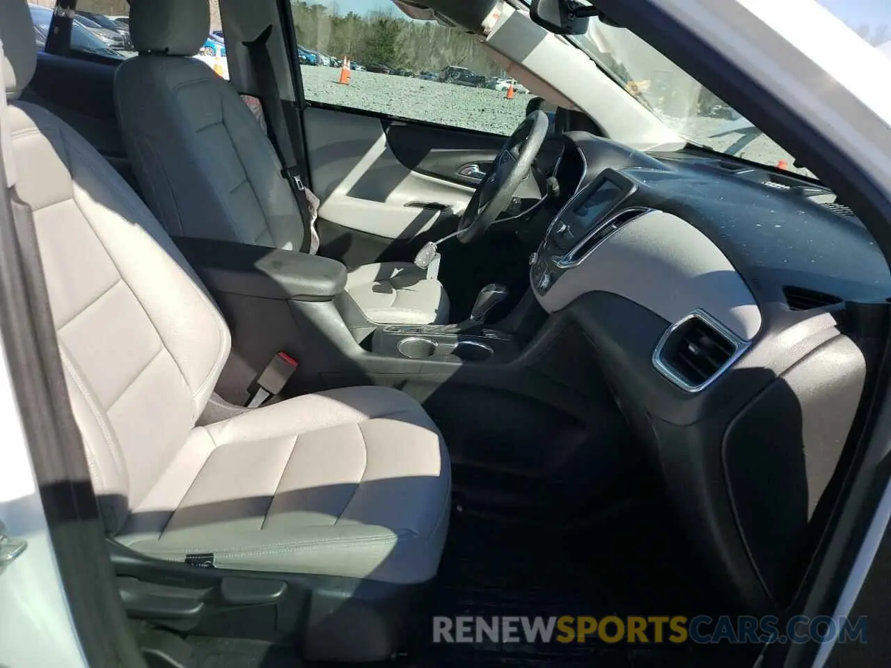 7 Фотография поврежденного автомобиля 2GNAXKEV7L6200747 CHEVROLET EQUINOX 2020