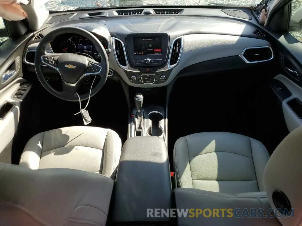 8 Фотография поврежденного автомобиля 2GNAXKEV7L6200747 CHEVROLET EQUINOX 2020