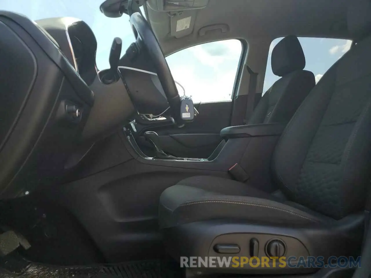 7 Фотография поврежденного автомобиля 2GNAXKEV7L6201705 CHEVROLET EQUINOX 2020