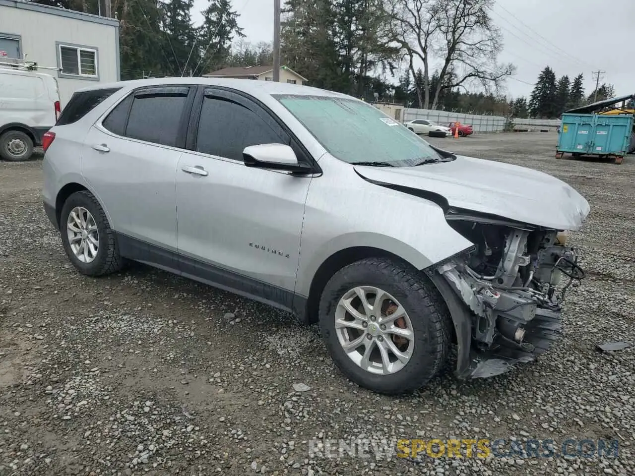 4 Photograph of a damaged car 2GNAXKEV8L6149016 CHEVROLET EQUINOX 2020
