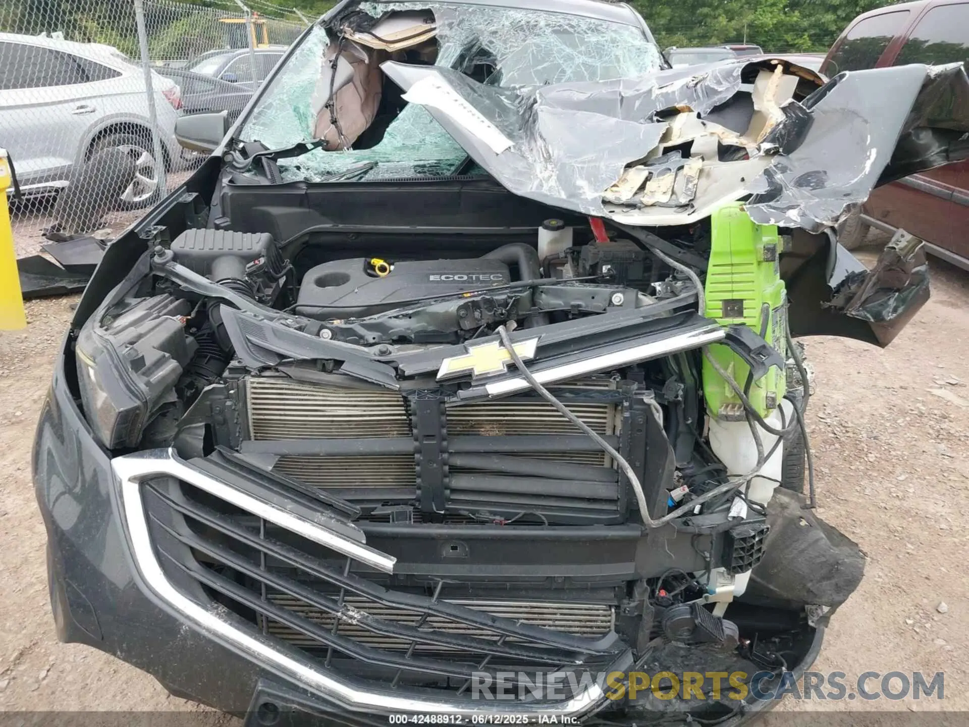 6 Фотография поврежденного автомобиля 2GNAXKEV8L6169072 CHEVROLET EQUINOX 2020