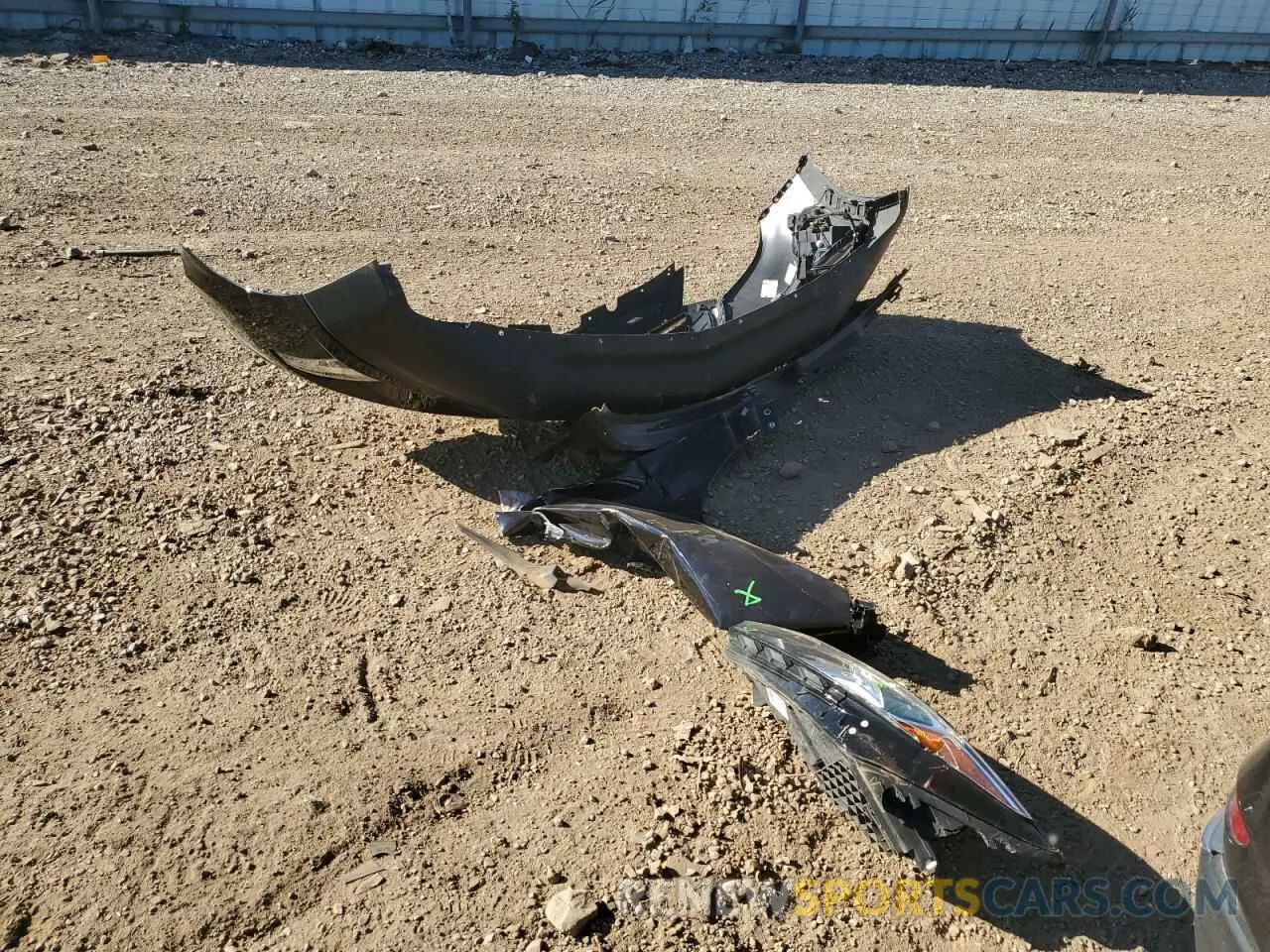 12 Photograph of a damaged car 2GNAXKEV8L6176023 CHEVROLET EQUINOX 2020