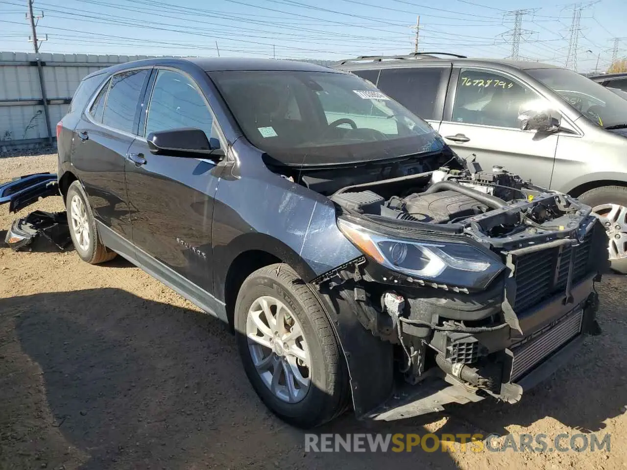 4 Photograph of a damaged car 2GNAXKEV8L6176023 CHEVROLET EQUINOX 2020