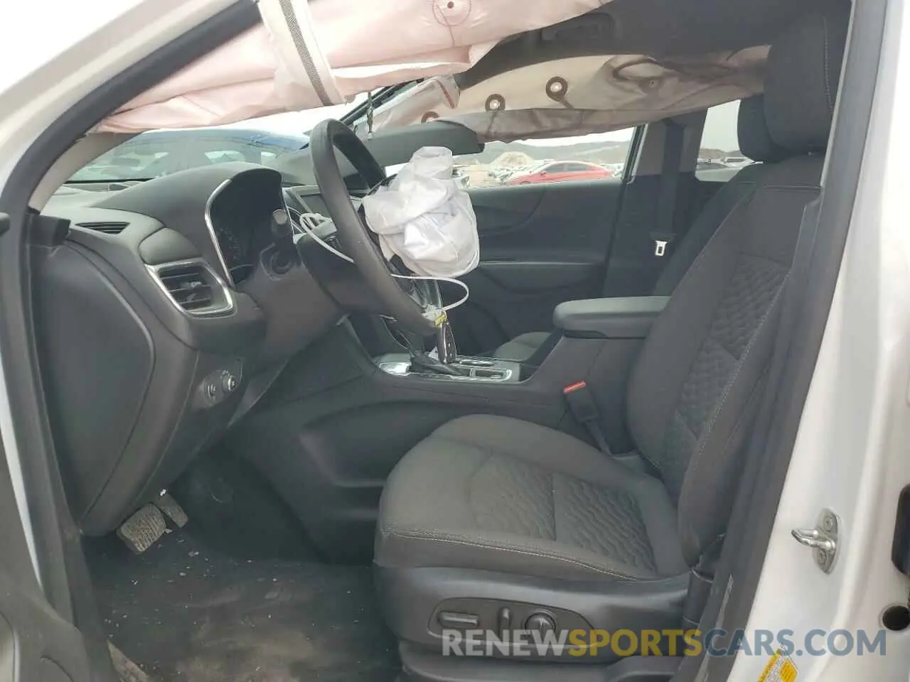 7 Фотография поврежденного автомобиля 2GNAXKEV8L6237919 CHEVROLET EQUINOX 2020