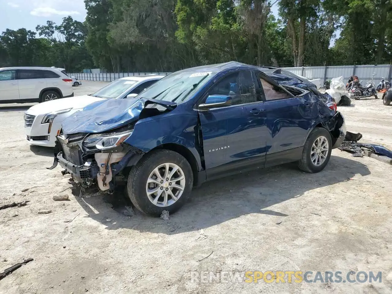 1 Photograph of a damaged car 2GNAXKEV9L6101363 CHEVROLET EQUINOX 2020