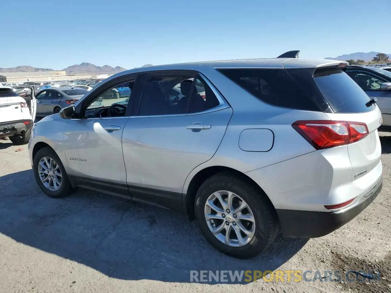 2 Photograph of a damaged car 2GNAXKEV9L6114646 CHEVROLET EQUINOX 2020