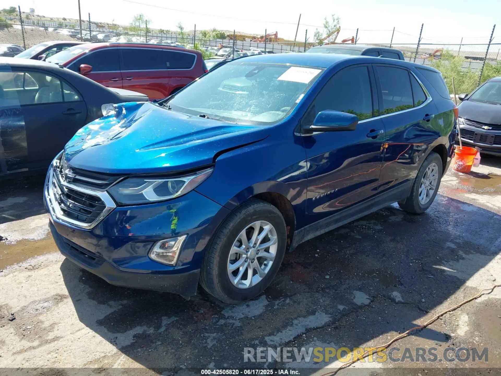 2 Photograph of a damaged car 2GNAXKEV9L6118339 CHEVROLET EQUINOX 2020