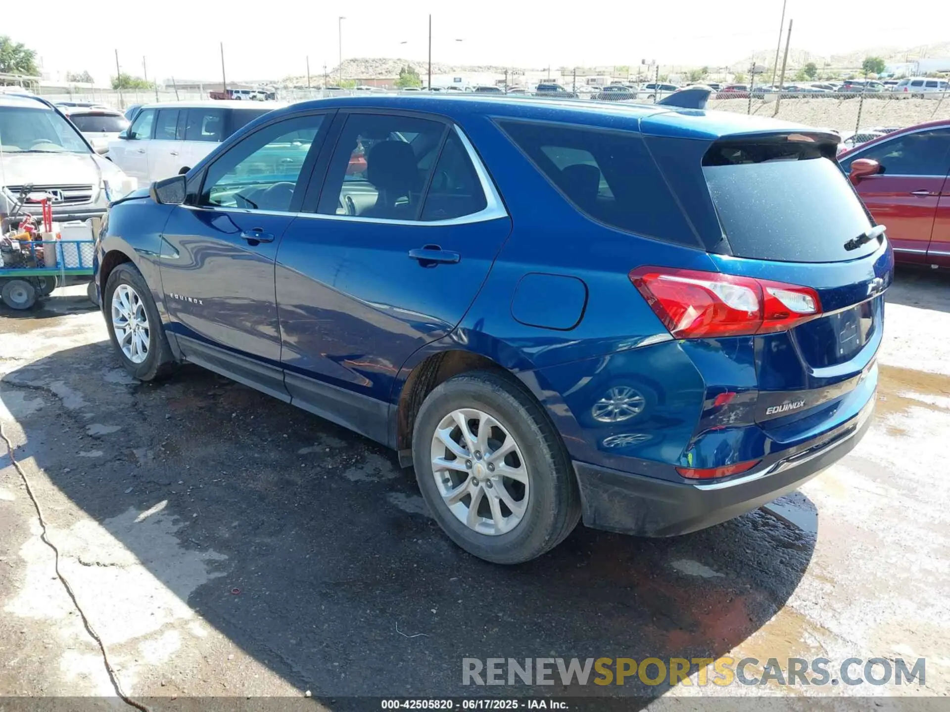 3 Photograph of a damaged car 2GNAXKEV9L6118339 CHEVROLET EQUINOX 2020