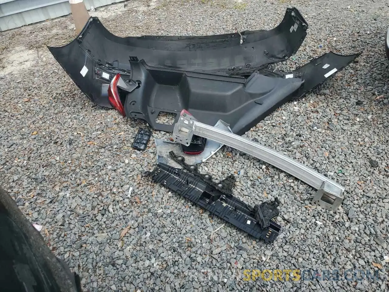 13 Фотография поврежденного автомобиля 2GNAXKEVXL6134680 CHEVROLET EQUINOX 2020