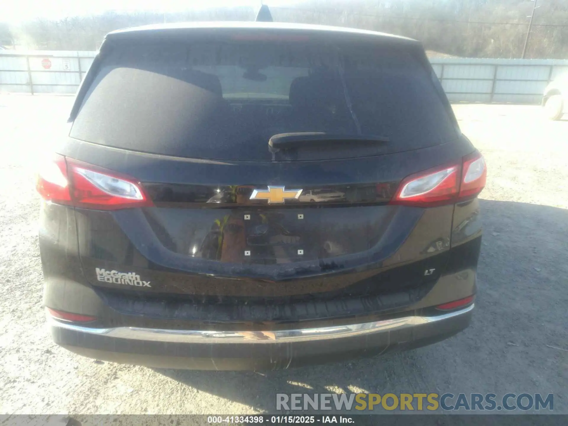 16 Photograph of a damaged car 2GNAXKEVXL6245715 CHEVROLET EQUINOX 2020