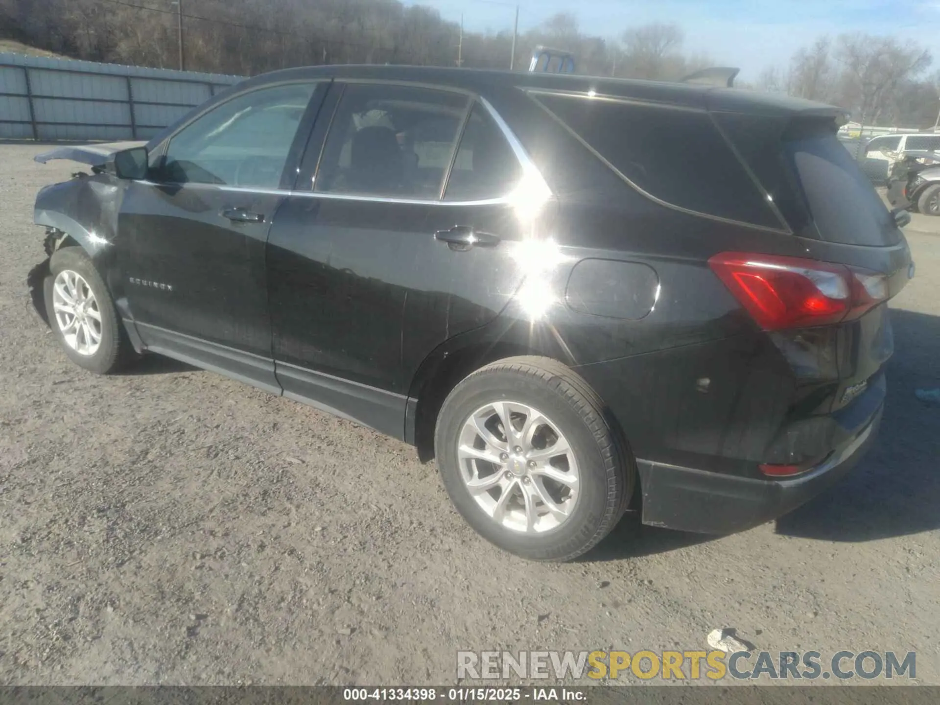 3 Photograph of a damaged car 2GNAXKEVXL6245715 CHEVROLET EQUINOX 2020