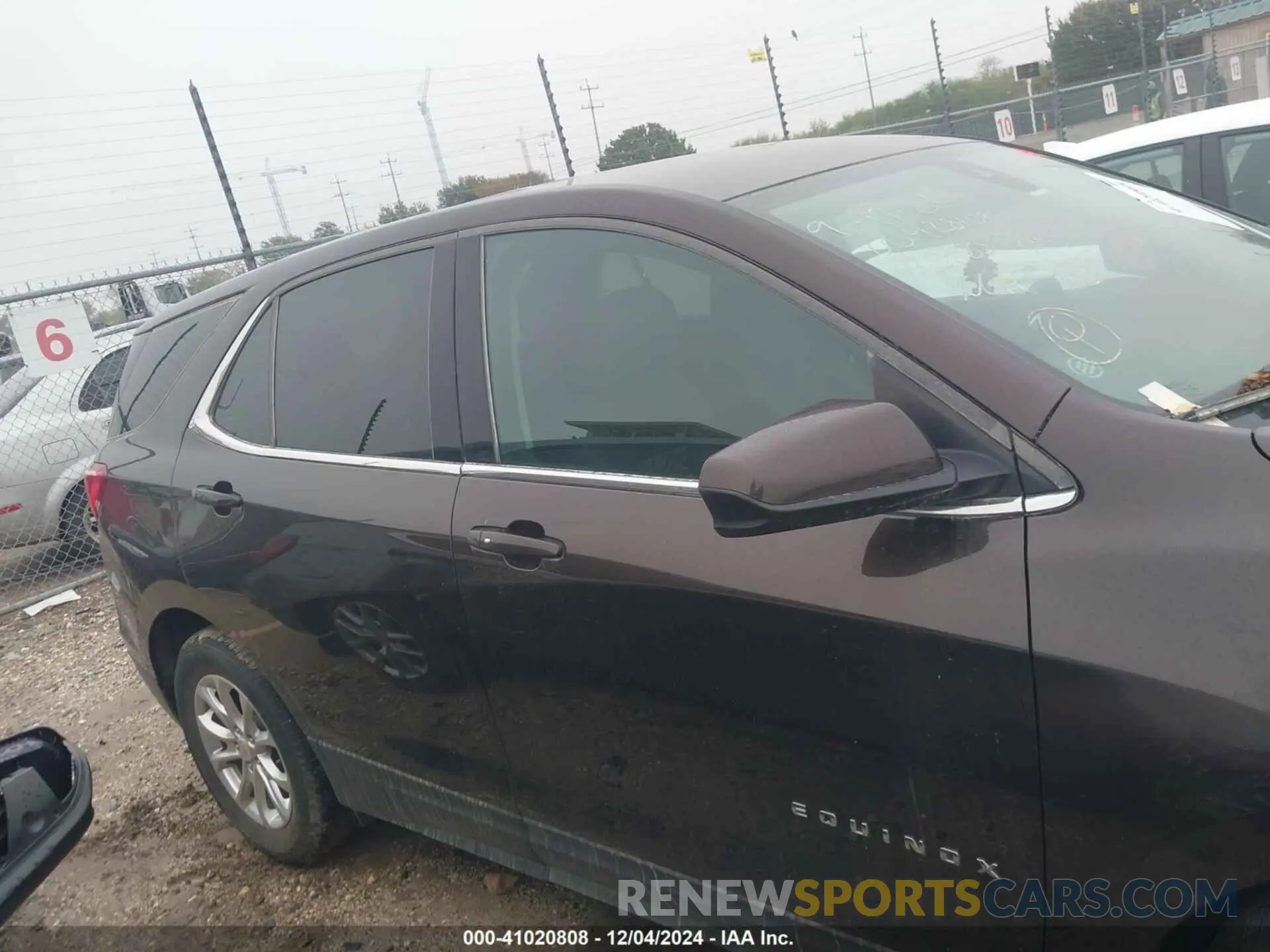 12 Photograph of a damaged car 2GNAXKEVXL6258836 CHEVROLET EQUINOX 2020