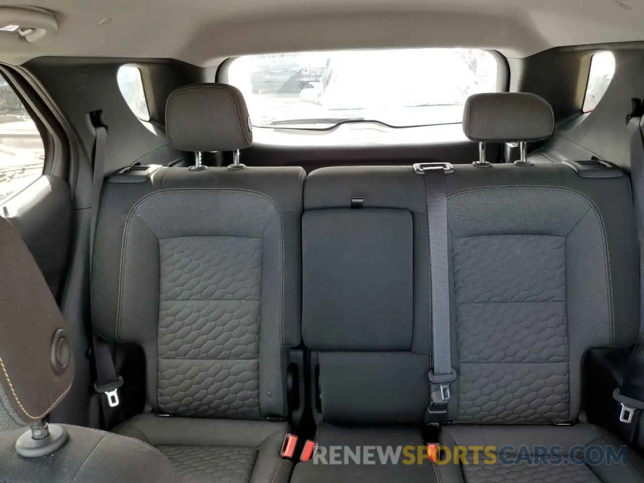 10 Photograph of a damaged car 2GNAXLEX4L6105750 CHEVROLET EQUINOX 2020