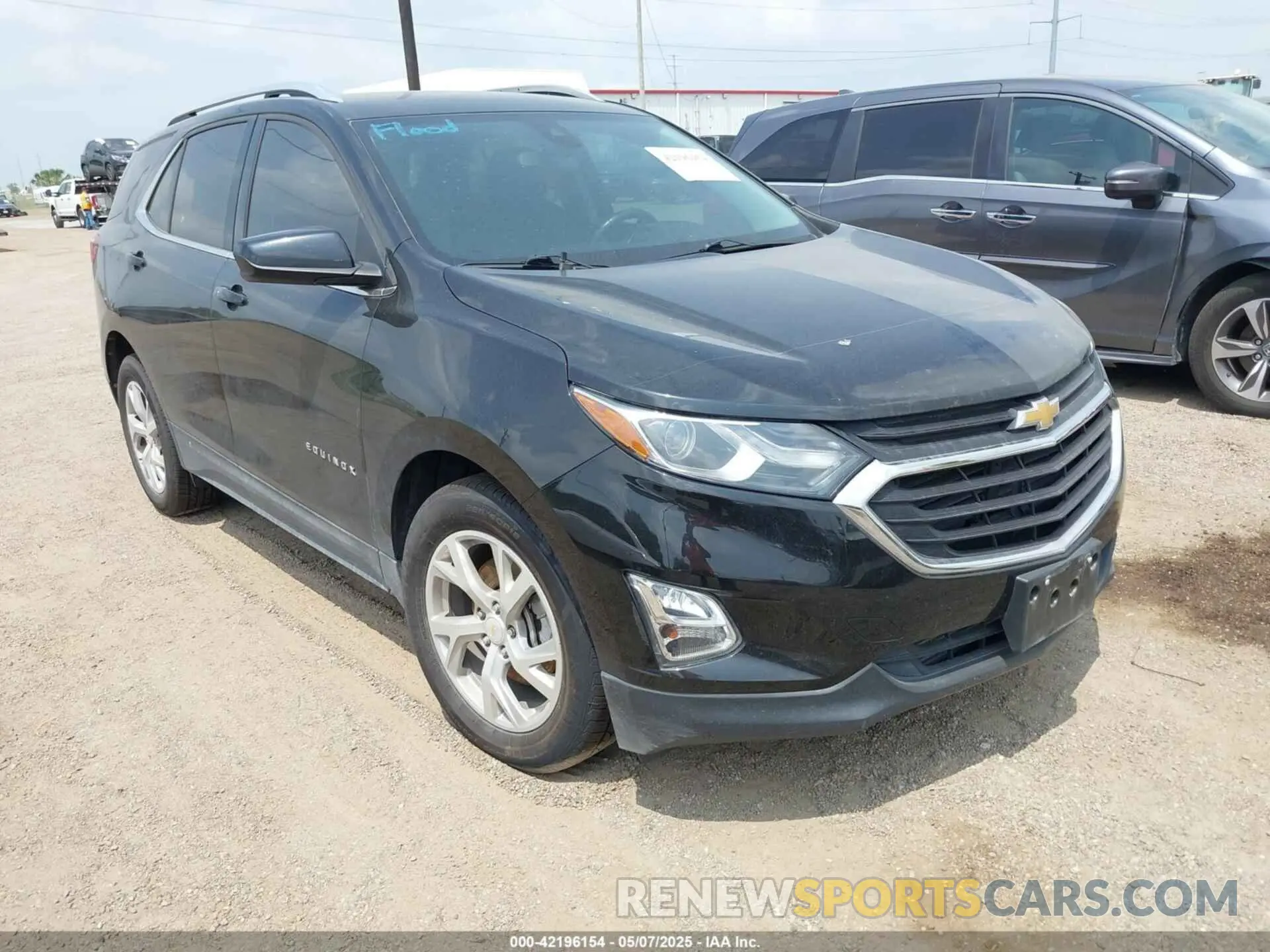 1 Photograph of a damaged car 2GNAXLEX4L6215956 CHEVROLET EQUINOX 2020