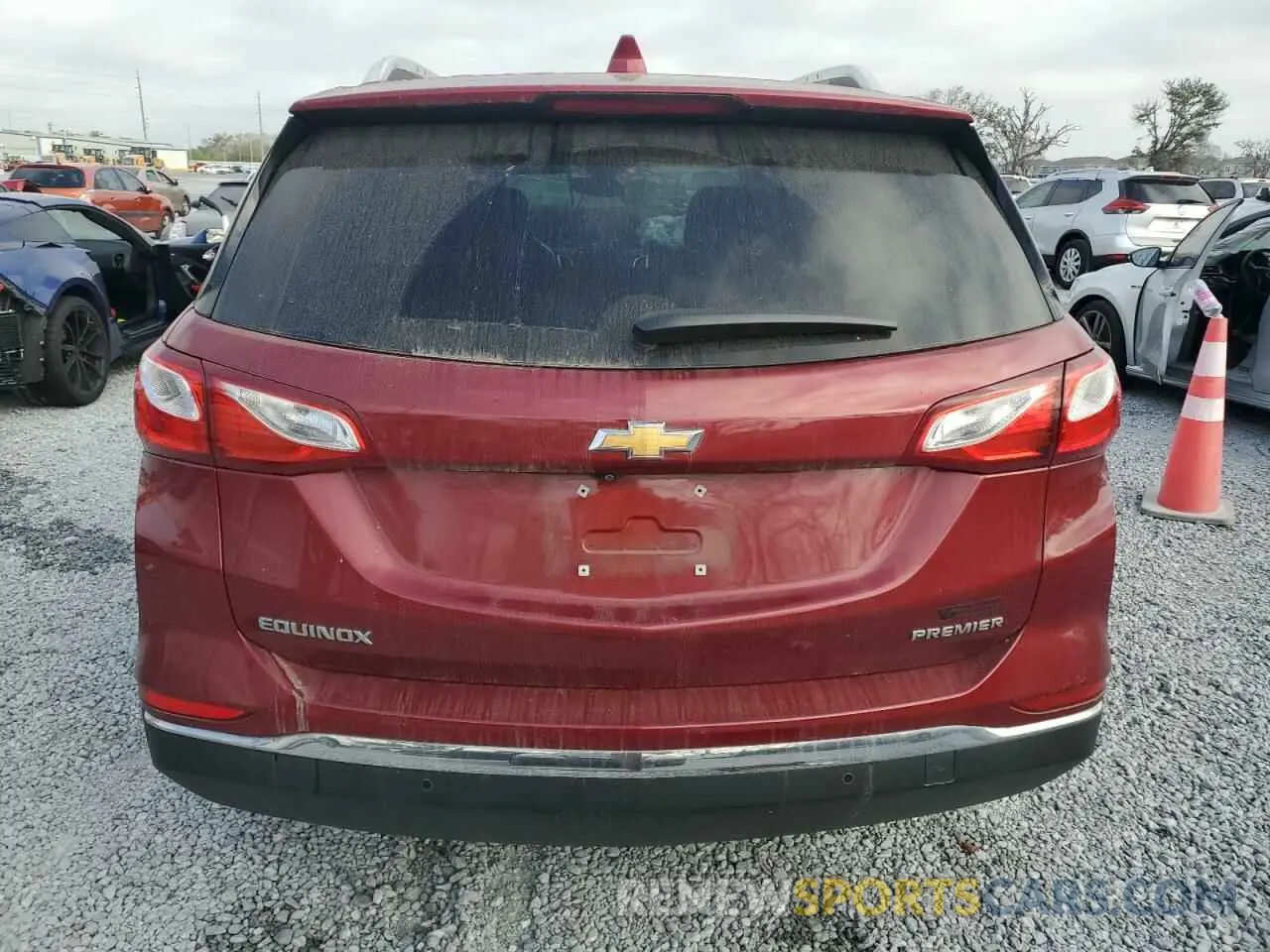 6 Фотография поврежденного автомобиля 2GNAXNEV3L6273213 CHEVROLET EQUINOX 2020