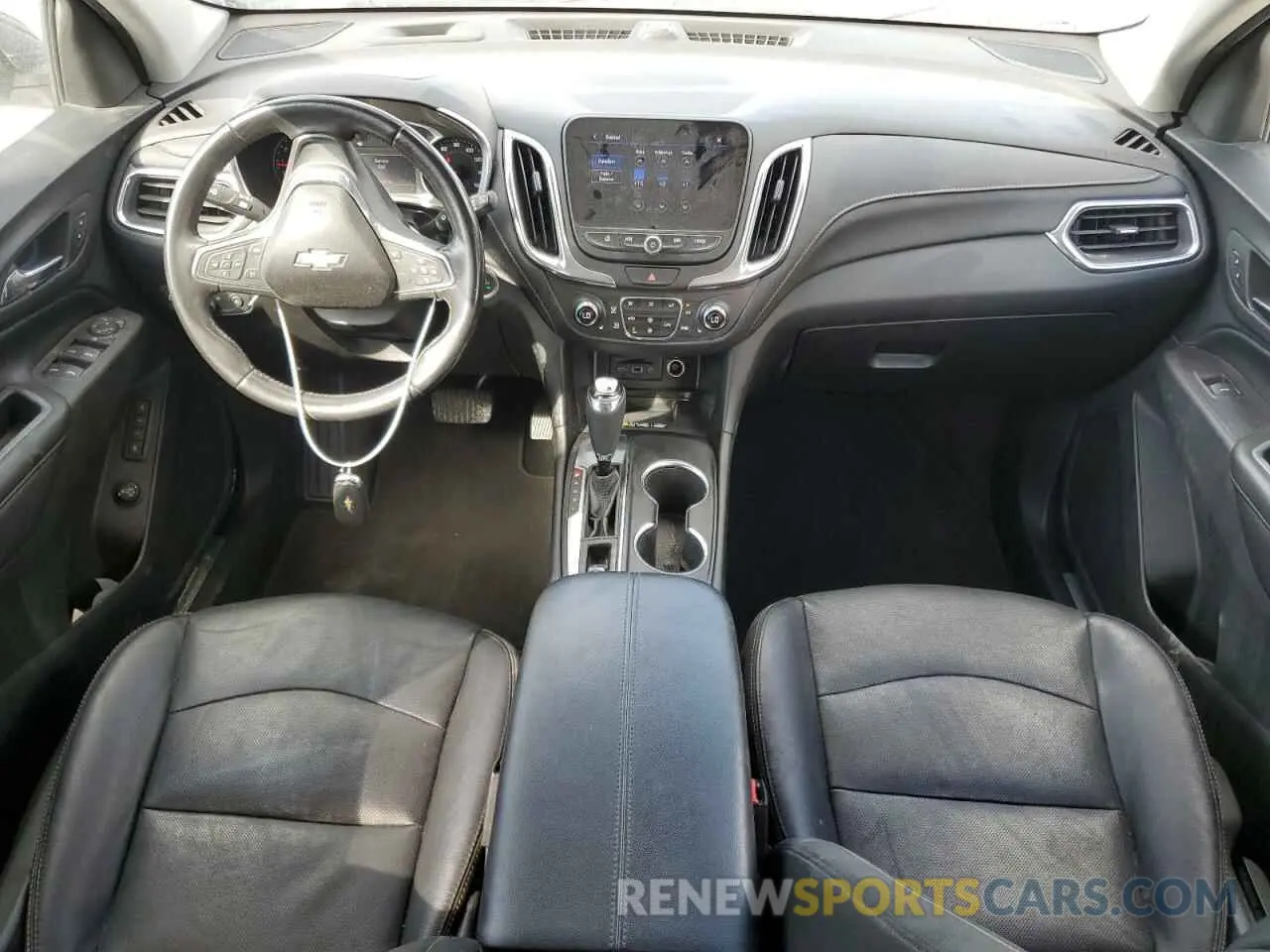 8 Photograph of a damaged car 2GNAXNEV5L6171041 CHEVROLET EQUINOX 2020