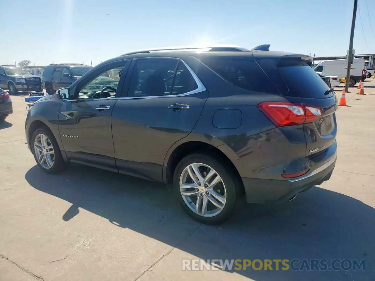 2 Photograph of a damaged car 2GNAXPEX0L6177276 CHEVROLET EQUINOX 2020