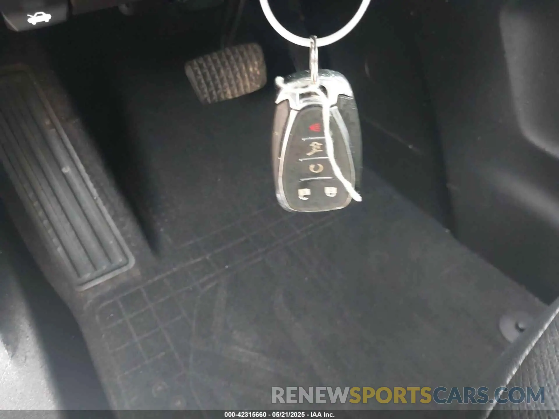 11 Photograph of a damaged car 2GNAXPEX5L6118451 CHEVROLET EQUINOX 2020