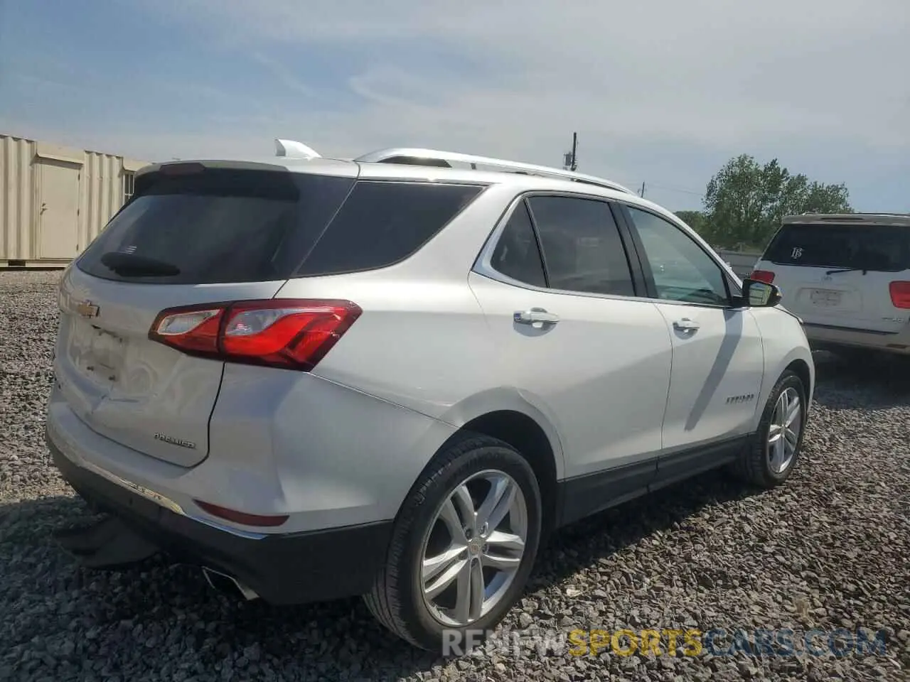 3 Photograph of a damaged car 2GNAXPEX5L6150218 CHEVROLET EQUINOX 2020