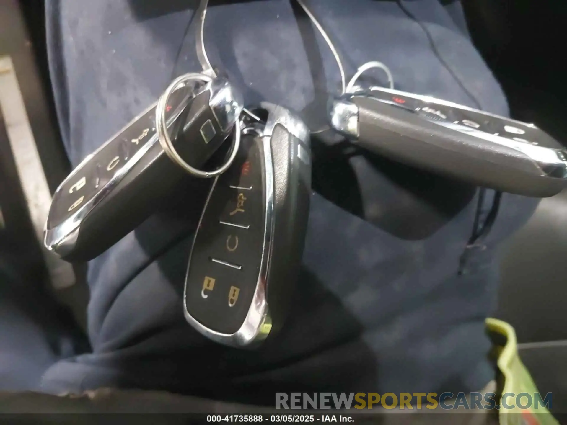 11 Photograph of a damaged car 2GNAXPEX6L6149126 CHEVROLET EQUINOX 2020